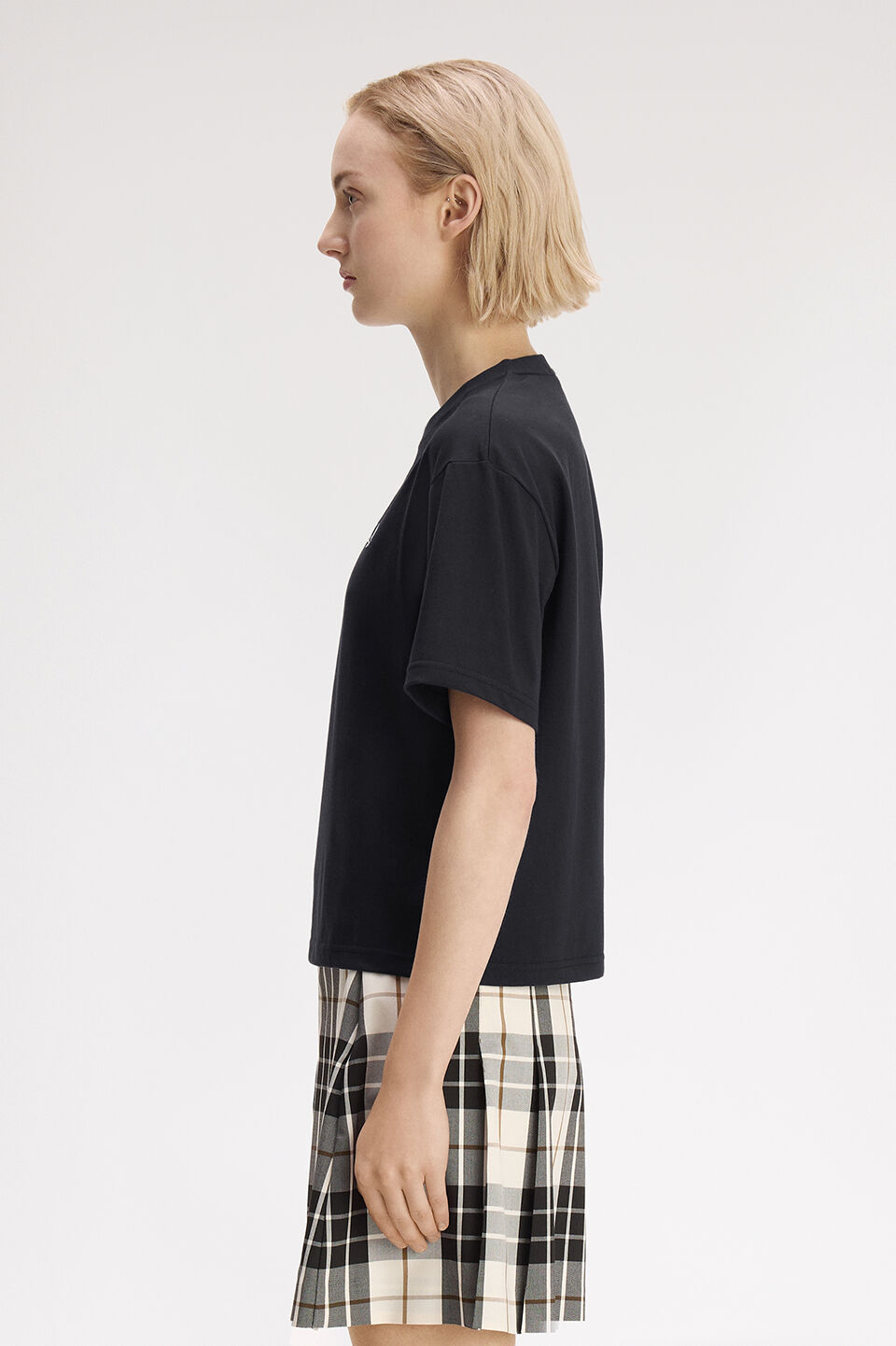 FRED PERRY 「Embroidered T-Shirt／レターロゴTシャツ」|Tシャツ・カットソー|