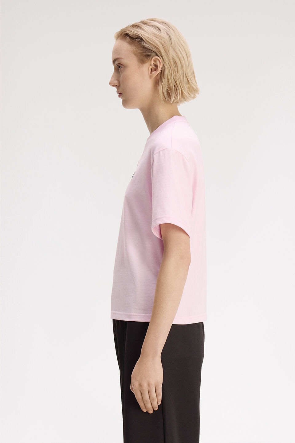 FRED PERRY 「Embroidered T-Shirt／レターロゴTシャツ」|Tシャツ・カットソー|