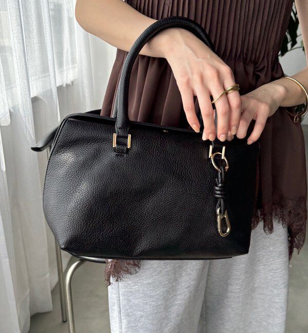  「チャーム付フラップボストンバッグ」|トートバッグ|