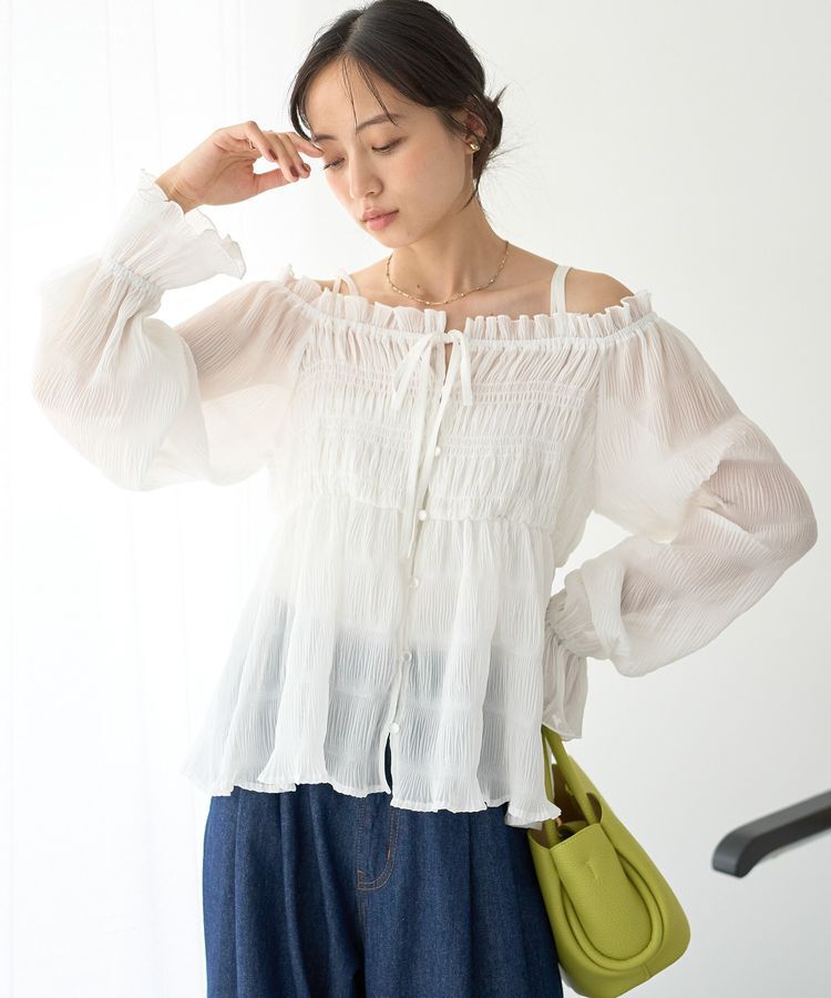 earth music&ecology「シャーリングフリルオフショルブラウス」|シャツ・ブラウス|Off White