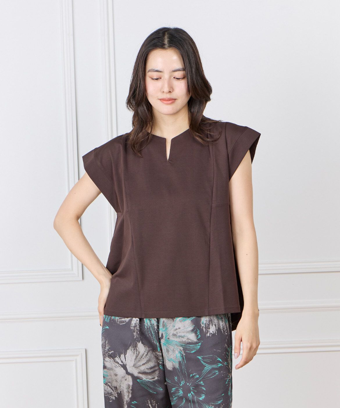 7-IDconcept.「裾ﾌﾚｱｰﾌﾟﾙｵｰﾊﾞｰ《UVｶｯﾄ》《接触冷感》|前後差ﾍﾑで華や 」|Tシャツ・カットソー|