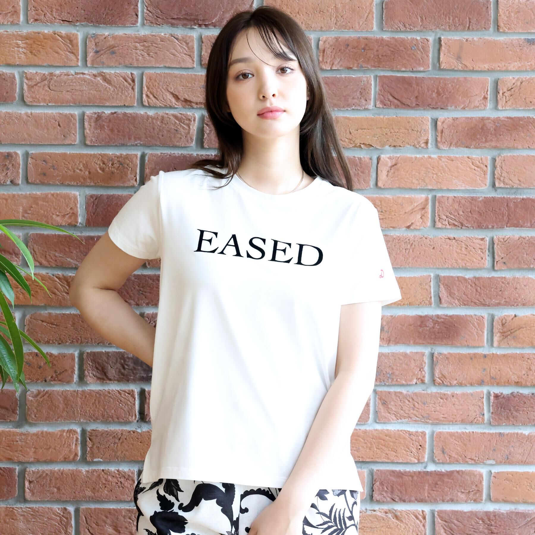 DRESSTERIOR「【立体ロゴ】フロッキーロゴプリントTシャツ」|Tシャツ・カットソー|
