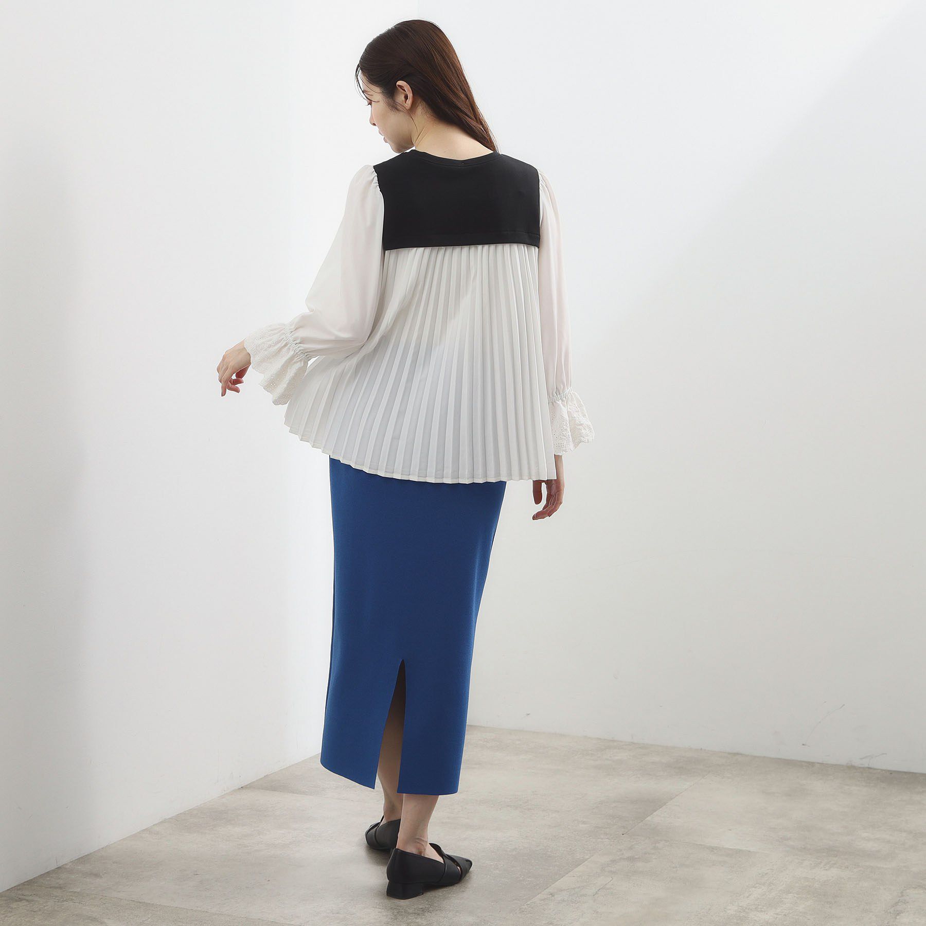 grove「【洗える・体型カバー】袖口レース・バックプリーツトップス」|Tシャツ・カットソー|