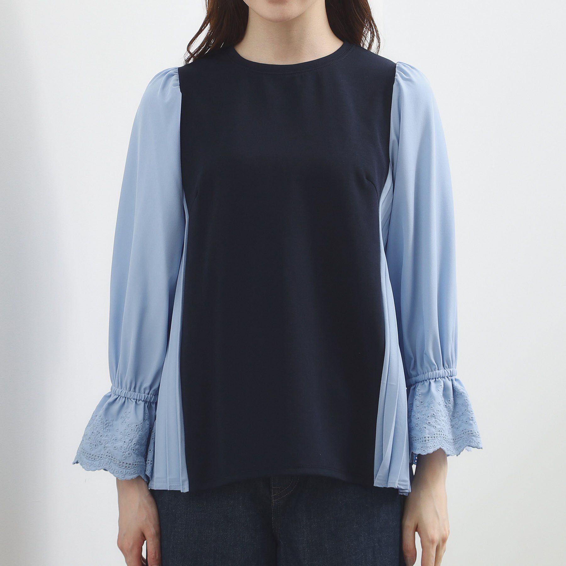 grove「【洗える・体型カバー】袖口レース・バックプリーツトップス」|Tシャツ・カットソー|