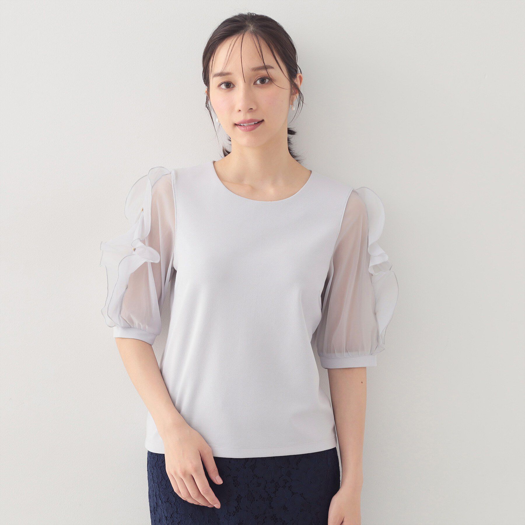 index「【接触冷感／UVケア】オーガンフリルスリットトップス《洗濯機OK》」|Tシャツ・カットソー|
