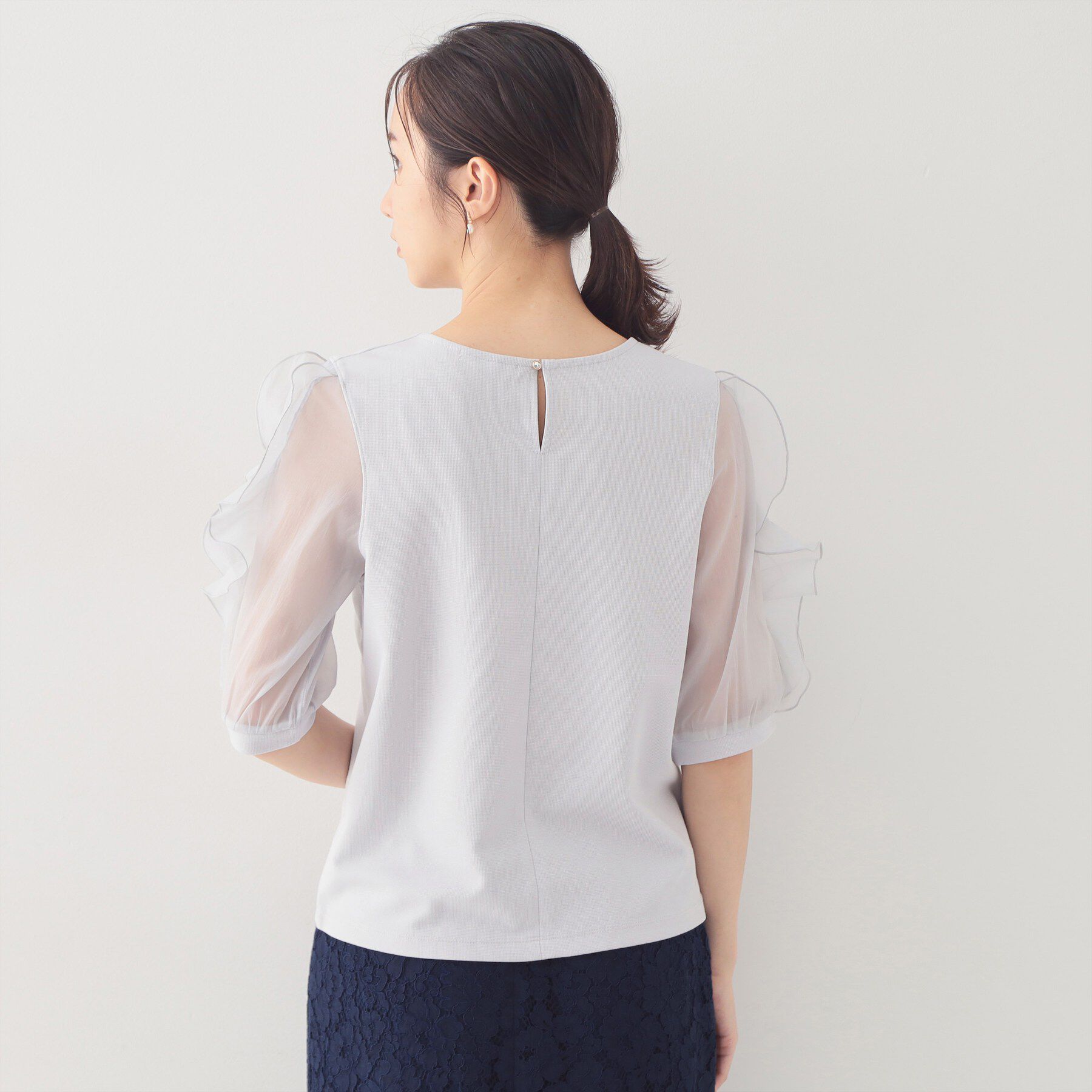 index「【接触冷感／UVケア】オーガンフリルスリットトップス《洗濯機OK》」|Tシャツ・カットソー|
