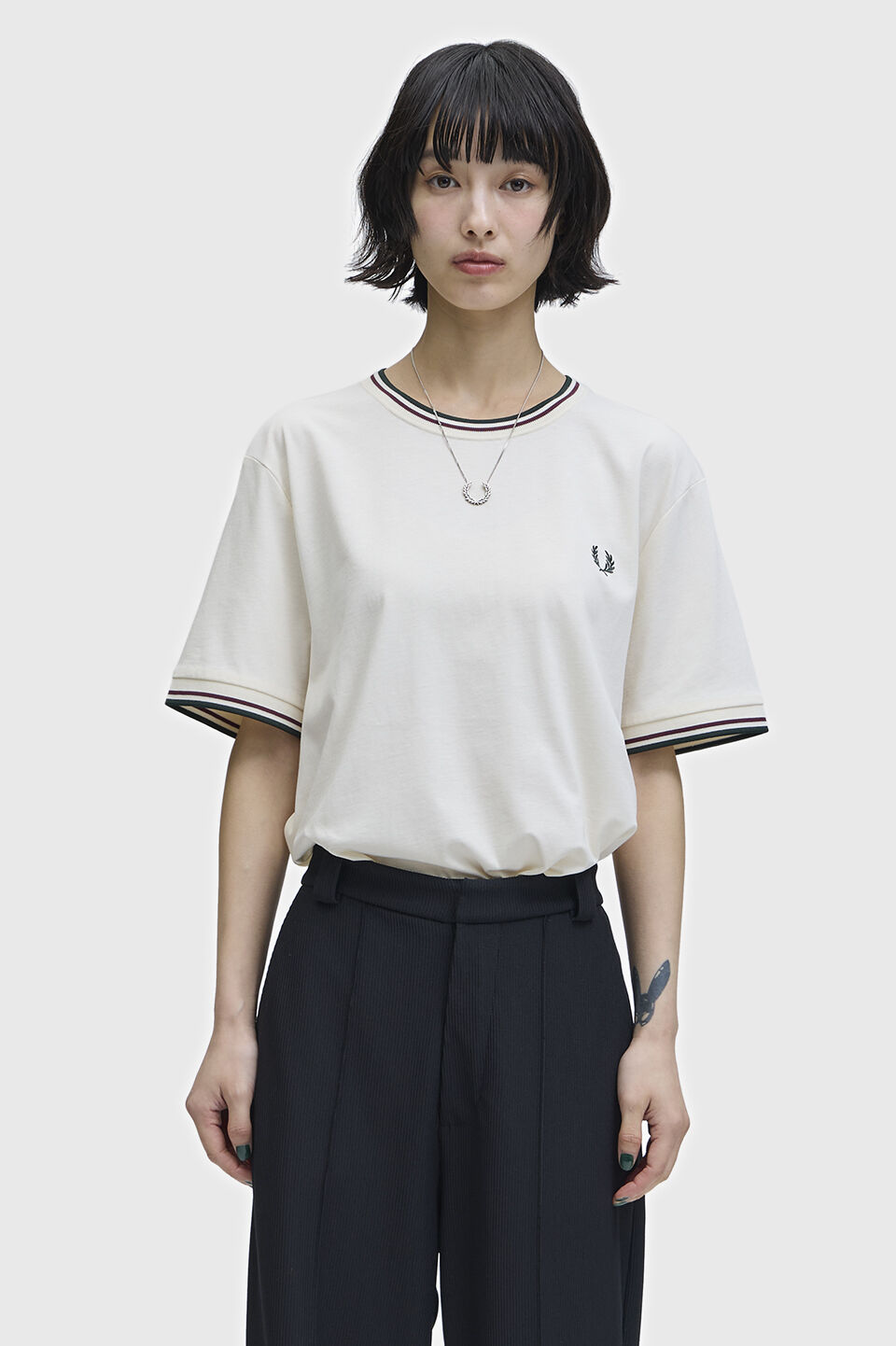 FRED PERRY 「Twin Tipped T-Shirt／ティップラインTシャツ M1588V」|Tシャツ・カットソー|