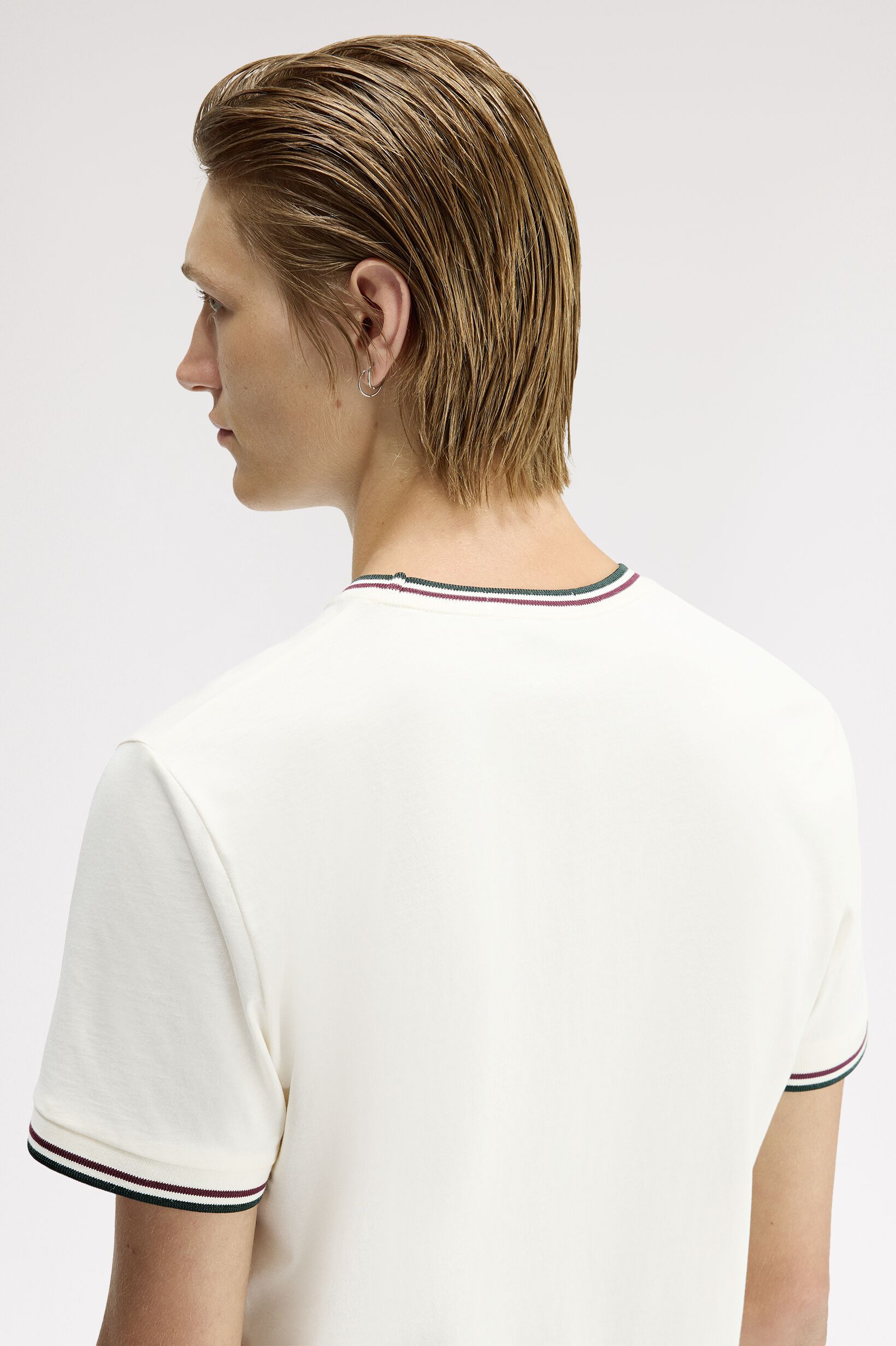 FRED PERRY 「Twin Tipped T-Shirt／ティップラインTシャツ M1588V」|Tシャツ・カットソー|