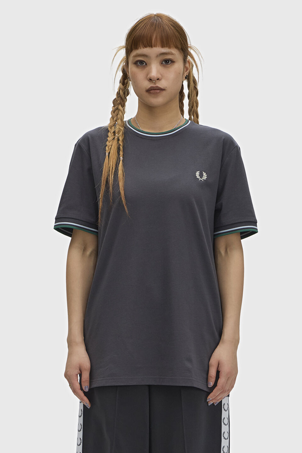FRED PERRY 「Twin Tipped T-Shirt／ティップラインTシャツ M1588V」|Tシャツ・カットソー|