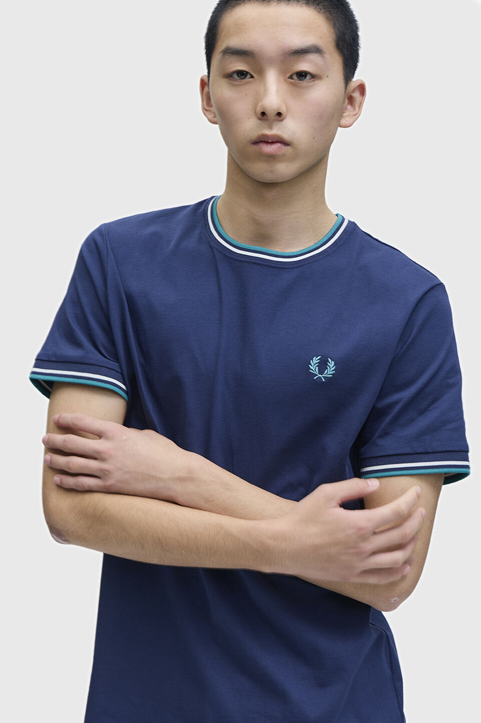 FRED PERRY 「Twin Tipped T-Shirt／ティップラインTシャツ M1588V」|Tシャツ・カットソー|TENNIS BLUE