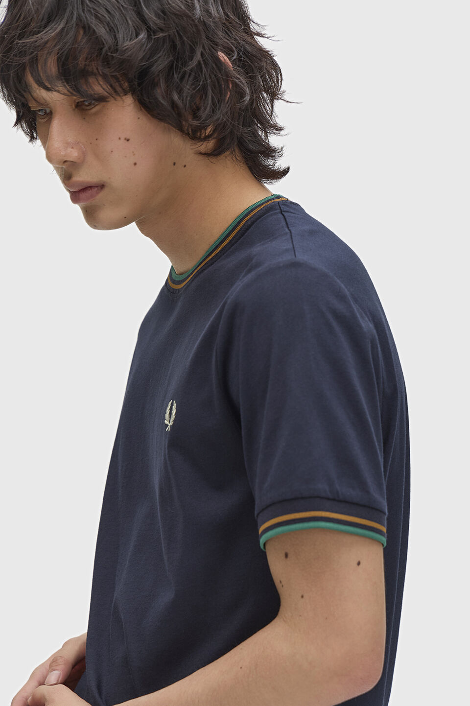 FRED PERRY 「Twin Tipped T-Shirt／ティップラインTシャツ M1588V」|Tシャツ・カットソー|