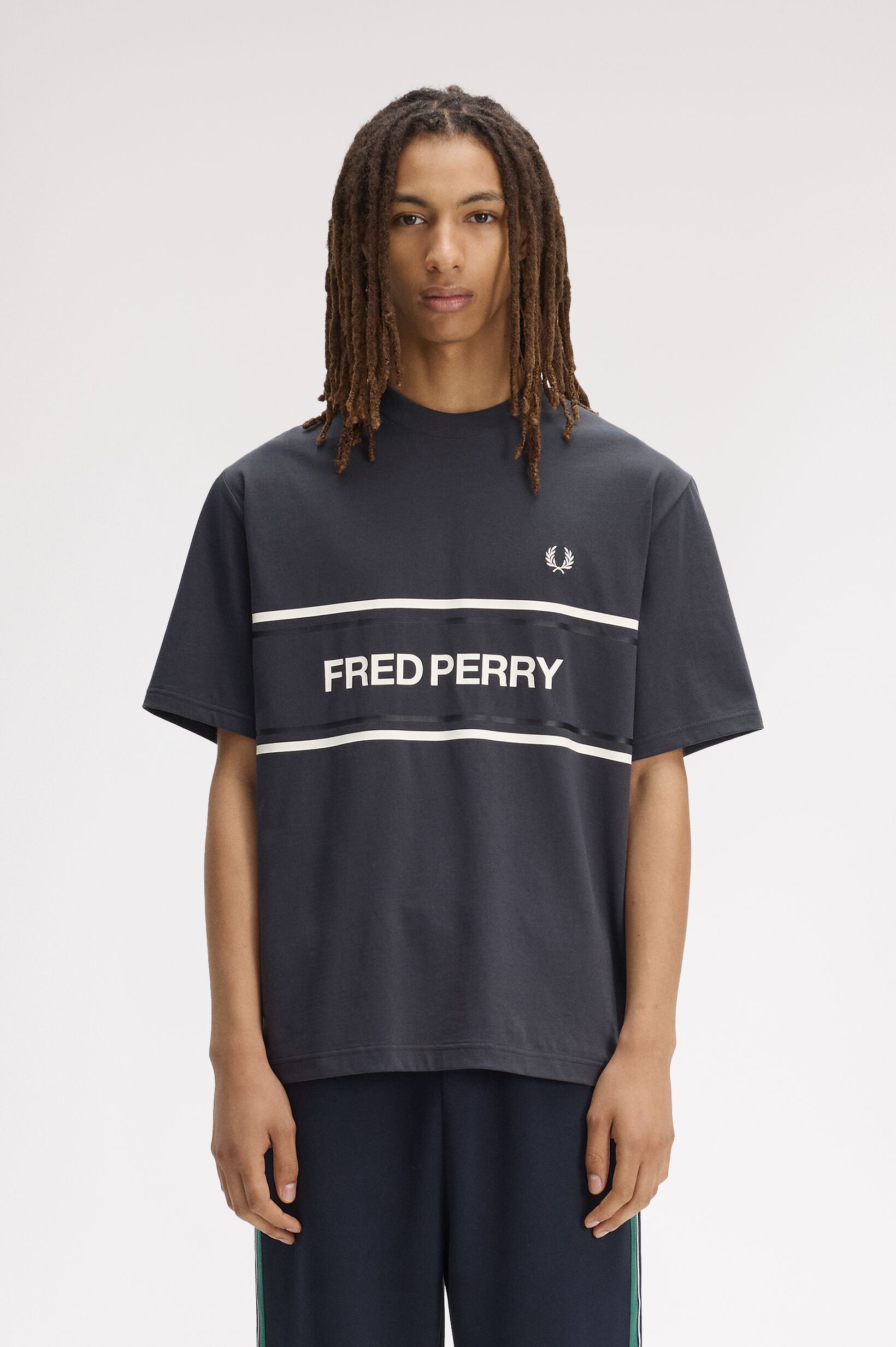 FRED PERRY 「Fred Perry Graphic T-Shirt／フレッドペリーグラフィックTシャツ」|Tシャツ・カットソー|