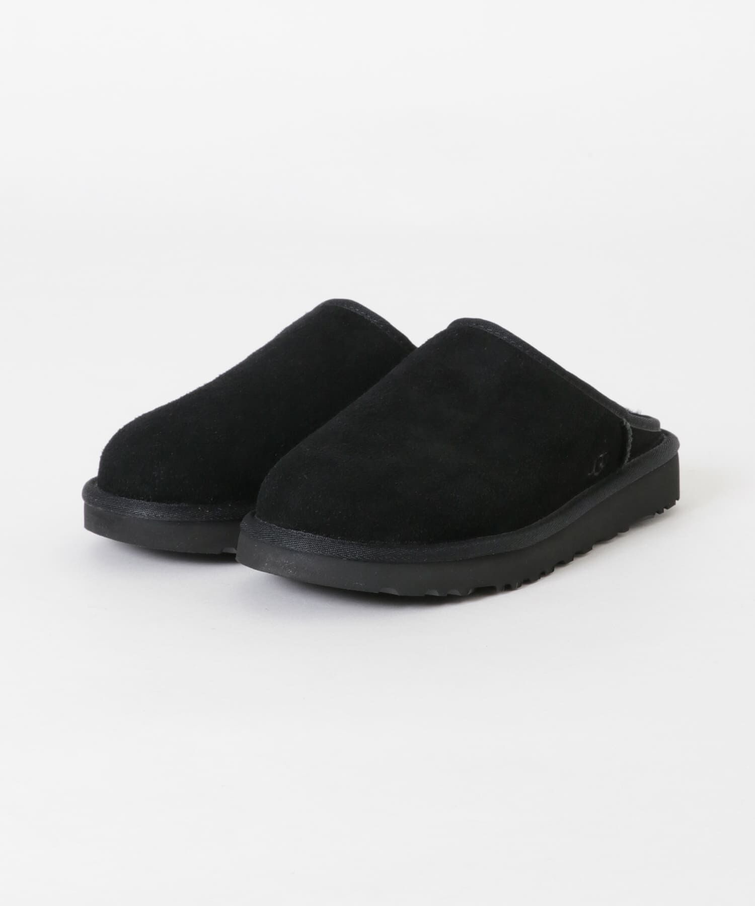 URBAN RESEARCH「UGG　M CLASSIC SLIP-ON」|スリッポン|ブラック