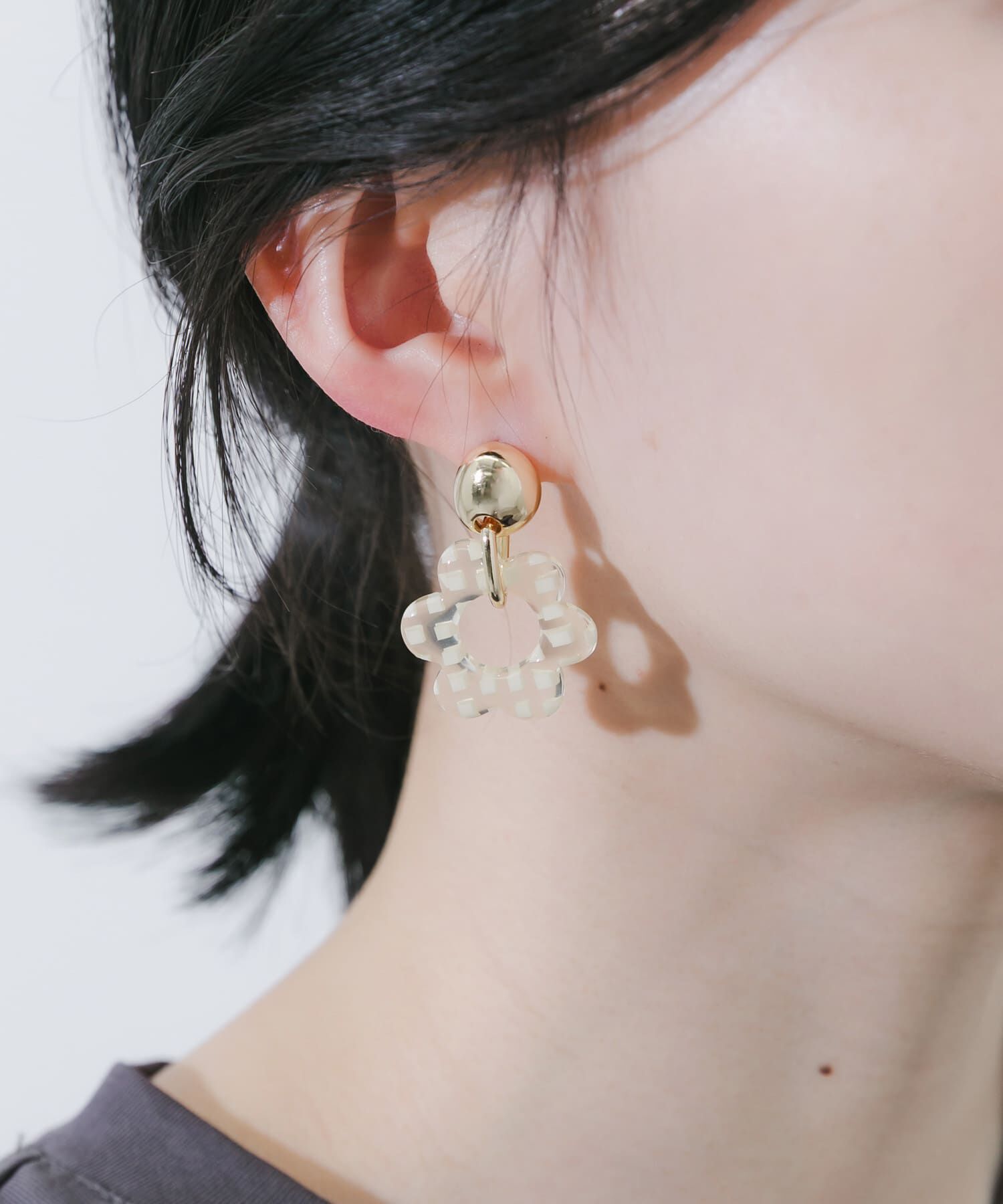 SMELLY「チェックフラワーピアス」|ピアス|