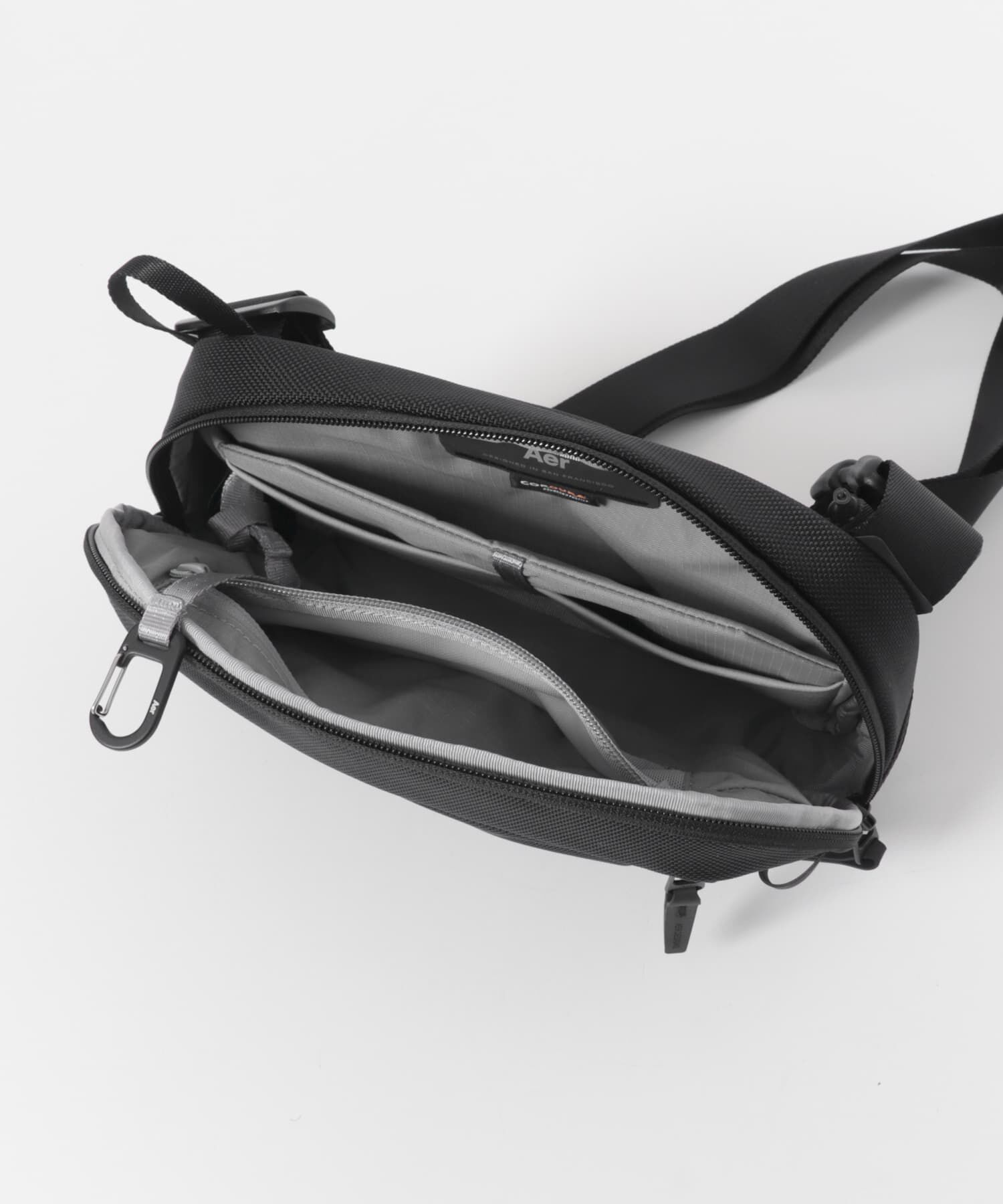 URBAN RESEARCH「AER　DAY SLING 4」|ショルダー・メッセンジャー|