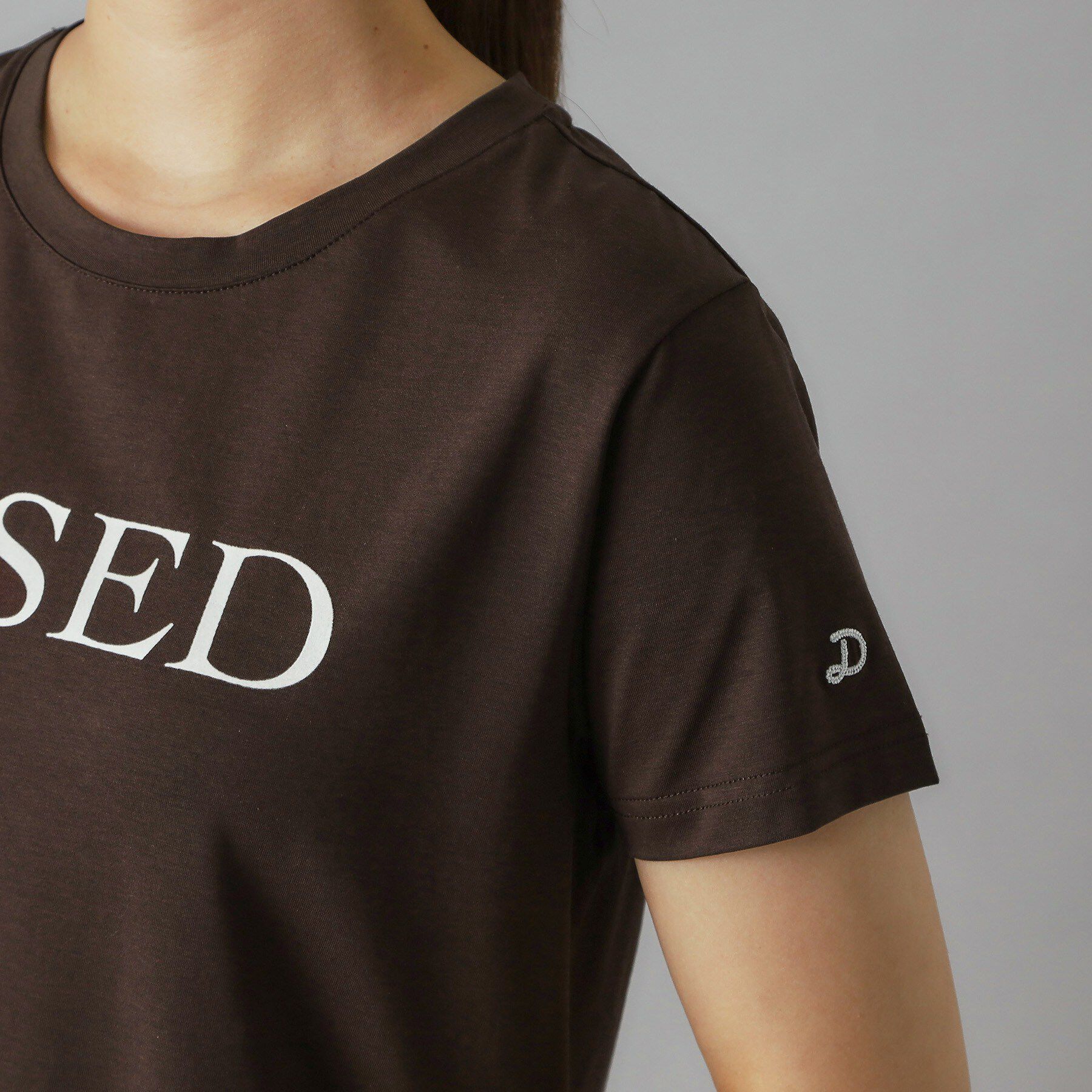 DRESSTERIOR「【立体ロゴ】フロッキーロゴプリントTシャツ」|Tシャツ・カットソー|