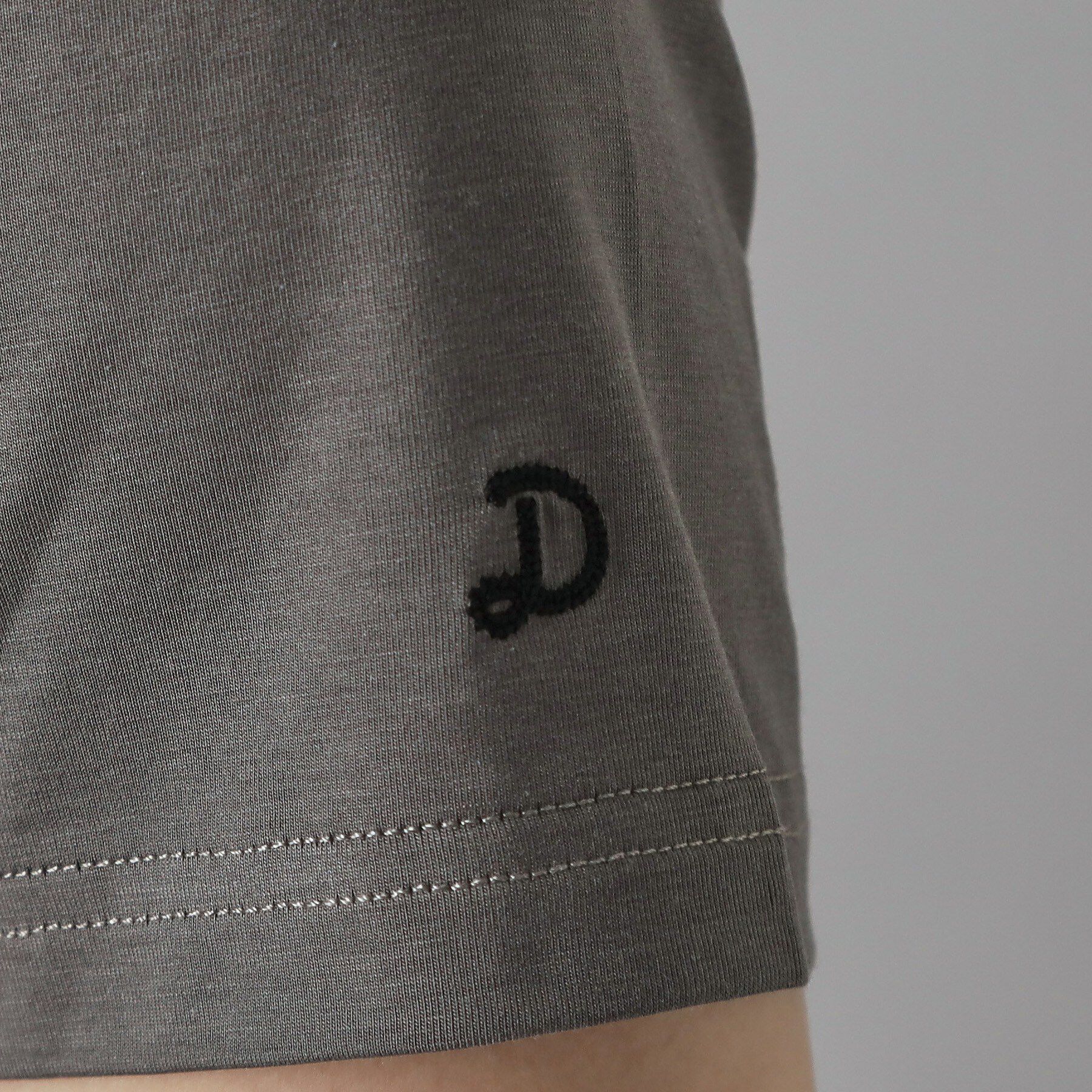 DRESSTERIOR「【立体ロゴ】フロッキーロゴプリントTシャツ」|Tシャツ・カットソー|