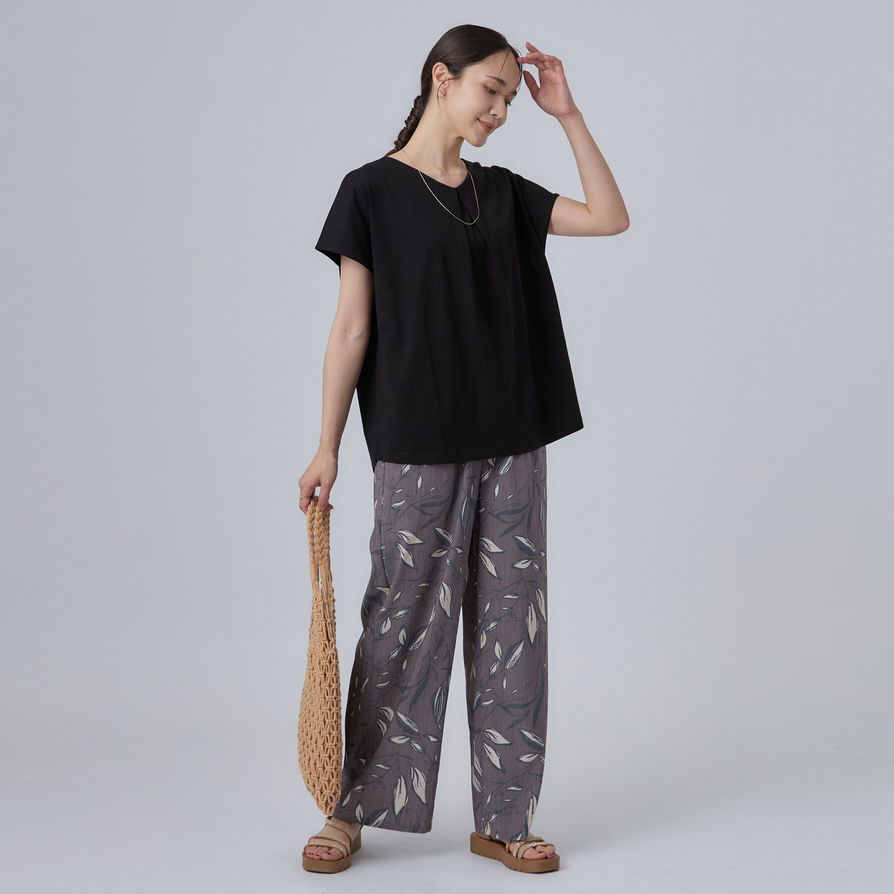 SHOO･LA･RUE「【ひんやり/前後2WAY/S-LL】楽に着られて好印象 やわらかトップス」|Tシャツ・カットソー|