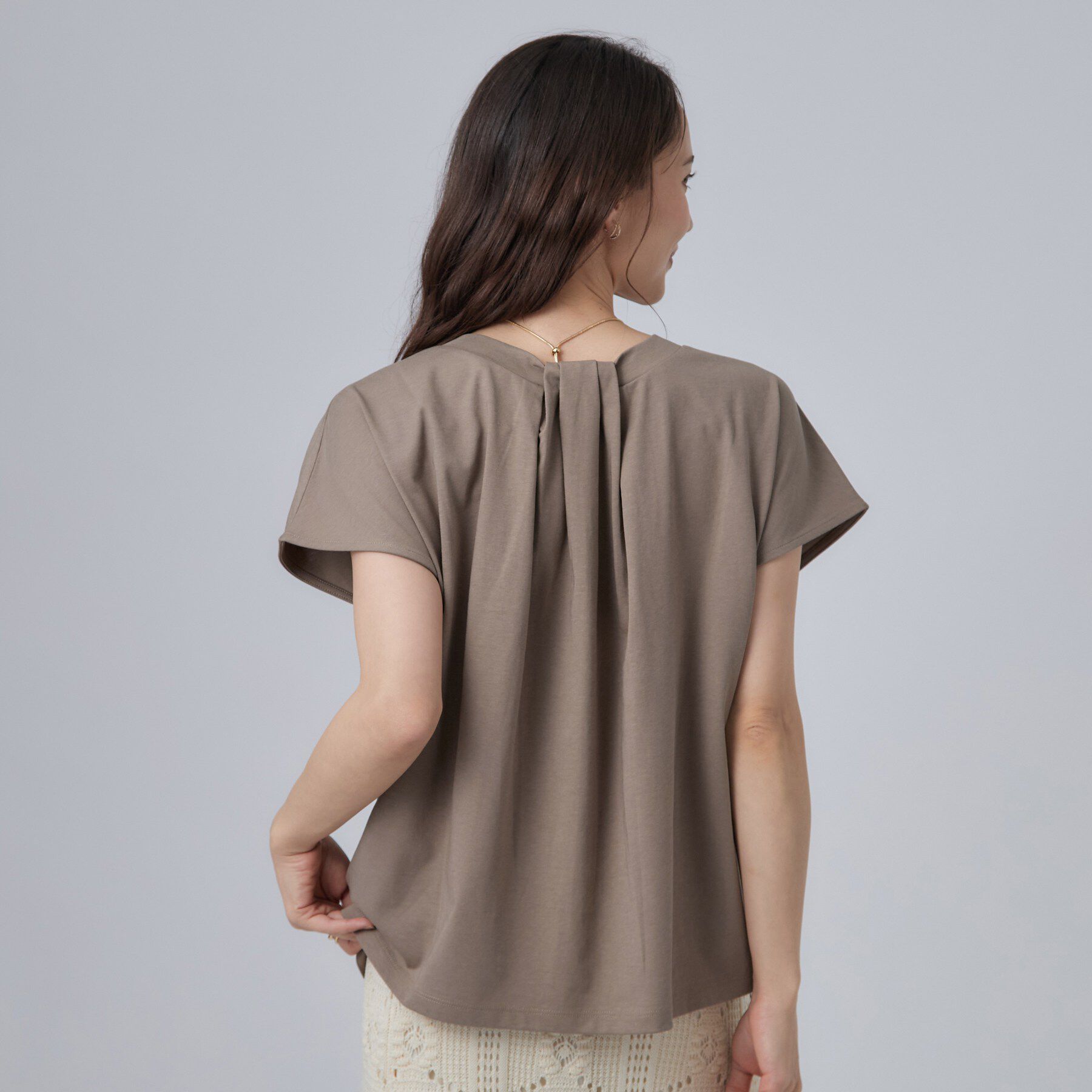 SHOO･LA･RUE「【ひんやり/前後2WAY/S-LL】楽に着られて好印象 やわらかトップス」|Tシャツ・カットソー|
