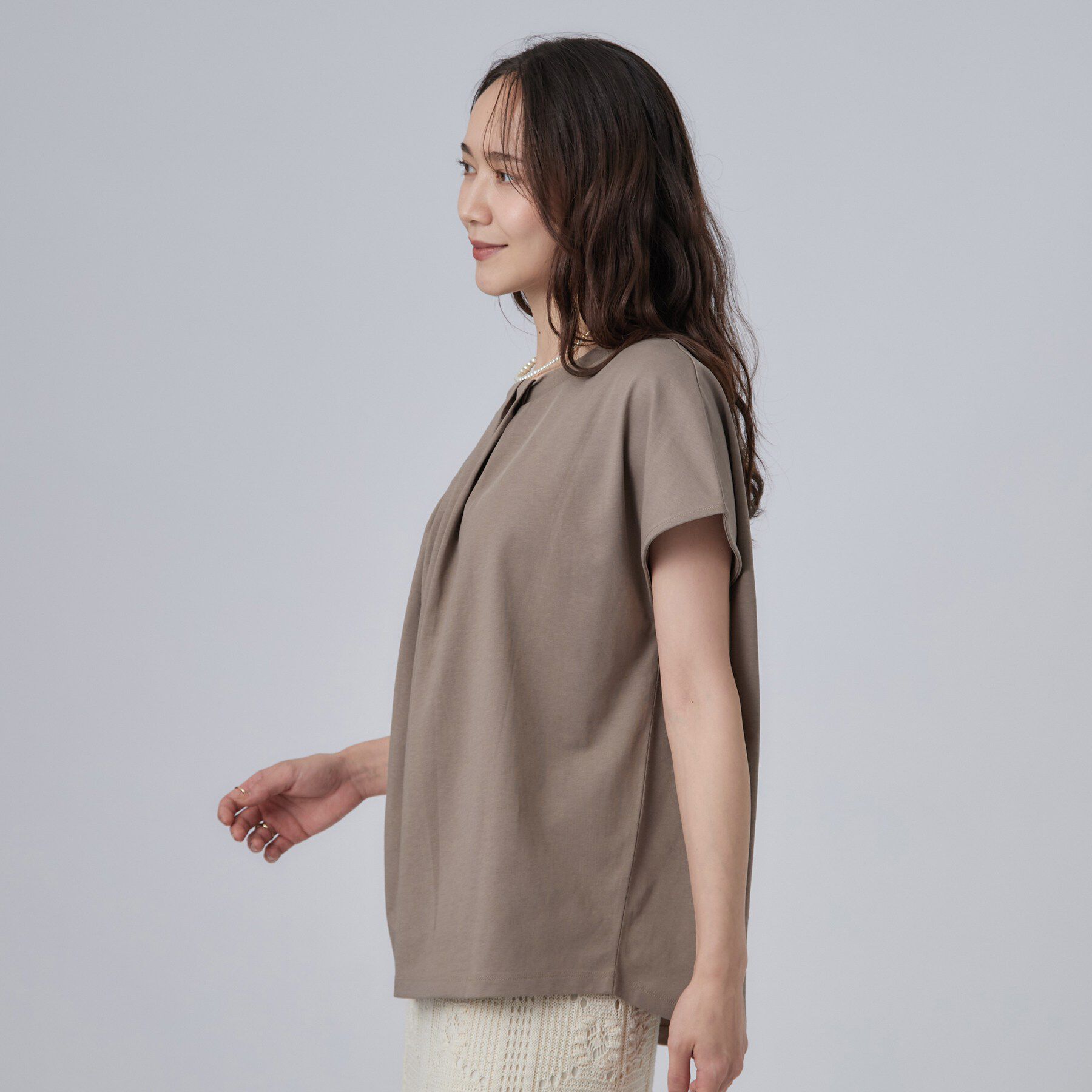 SHOO･LA･RUE「【ひんやり/前後2WAY/S-LL】楽に着られて好印象 やわらかトップス」|Tシャツ・カットソー|
