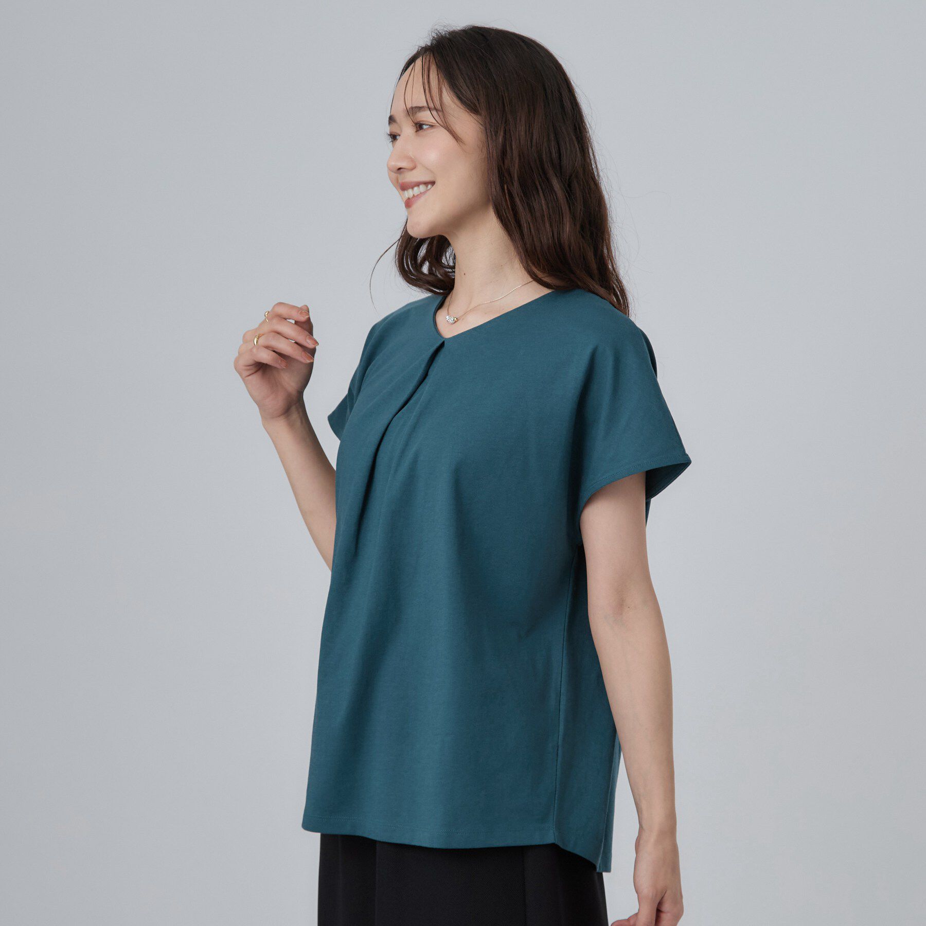 SHOO･LA･RUE「【ひんやり/前後2WAY/S-LL】楽に着られて好印象 やわらかトップス」|Tシャツ・カットソー|