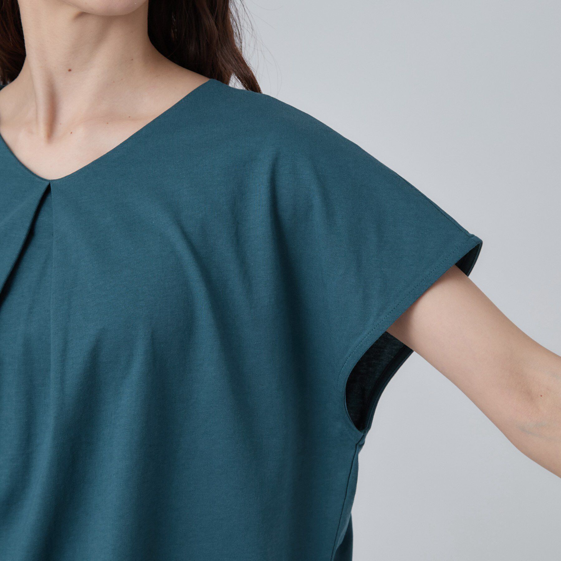 SHOO･LA･RUE「【ひんやり/前後2WAY/S-LL】楽に着られて好印象 やわらかトップス」|Tシャツ・カットソー|