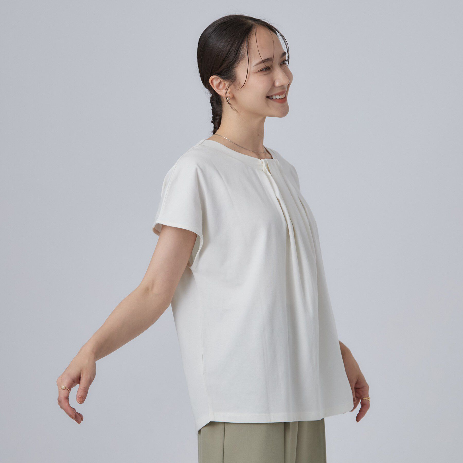 SHOO･LA･RUE「【ひんやり/前後2WAY/S-LL】楽に着られて好印象 やわらかトップス」|Tシャツ・カットソー|