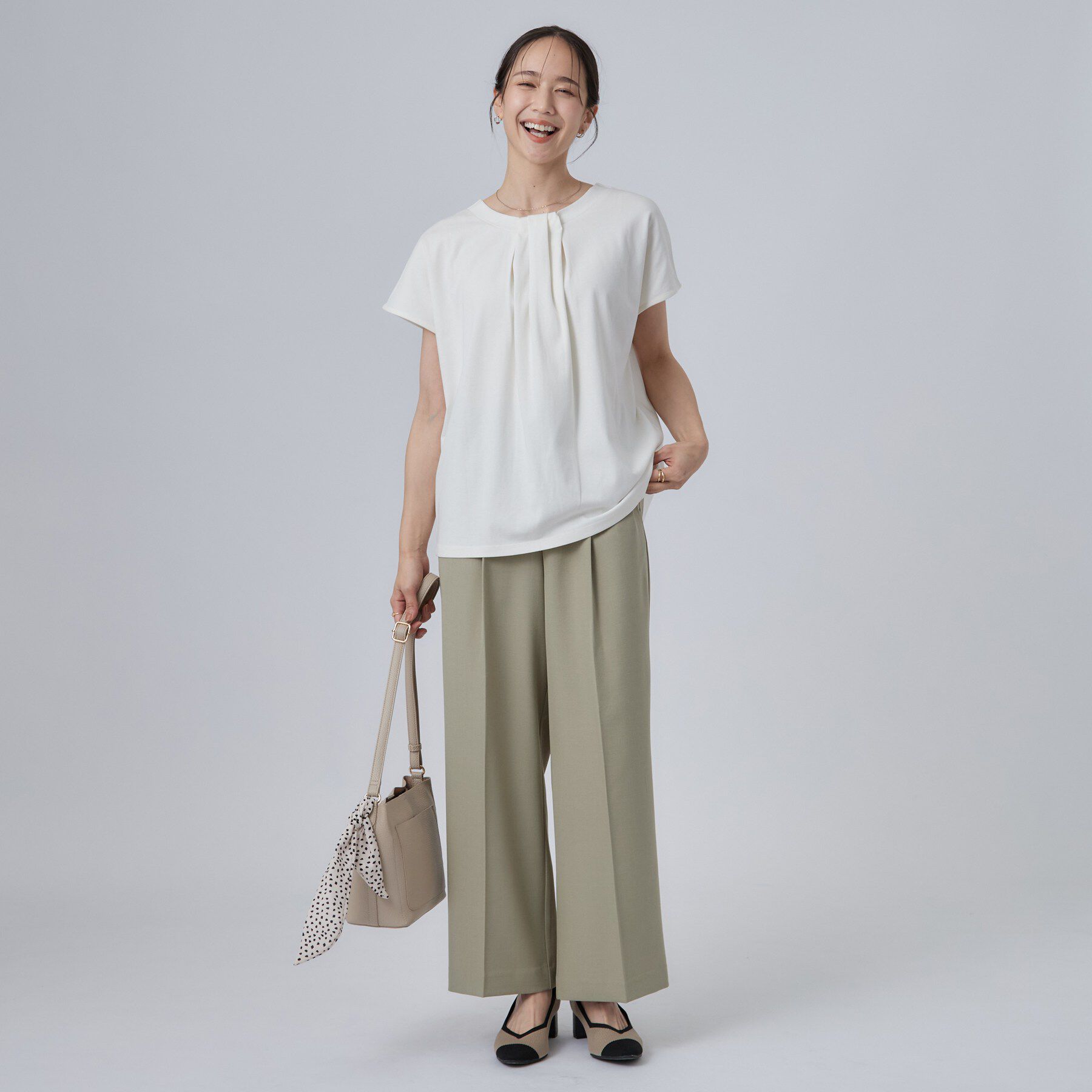 SHOO･LA･RUE「【ひんやり/前後2WAY/S-LL】楽に着られて好印象 やわらかトップス」|Tシャツ・カットソー|