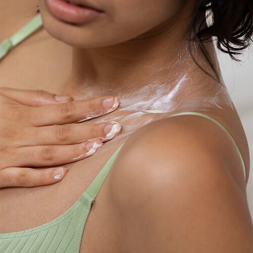 THE BODY SHOP「ボディバター ブリティッシュローズ 200mL」|ボディ保湿|