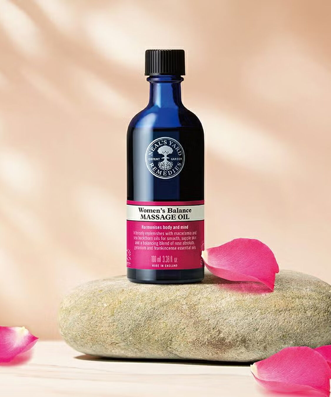 NEAL&rsquo;S YARD REMEDIES「ウーマンズバランス マッサージオイル 100ml」|ボディ保湿|