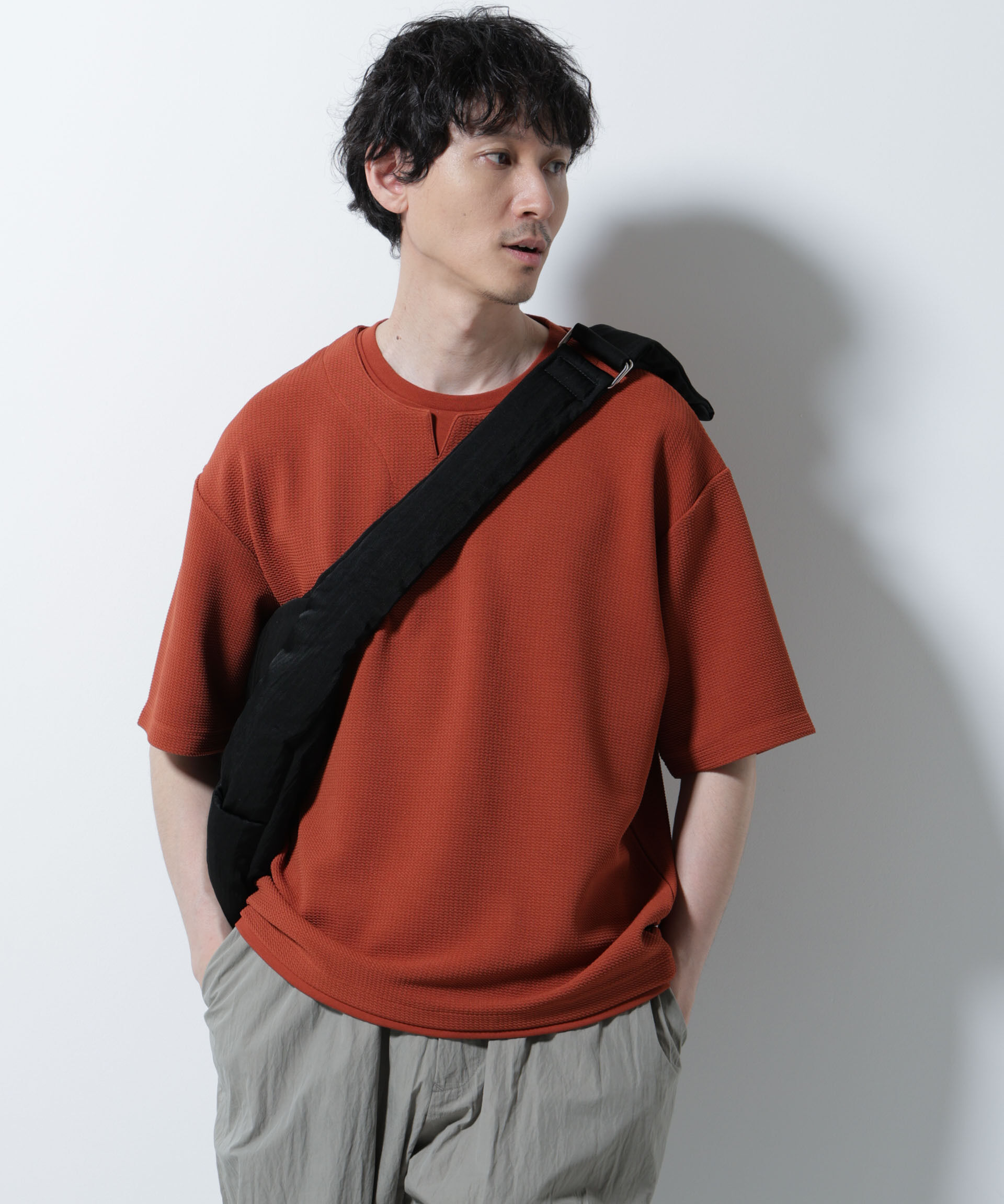 nano･universe「フェイクレイヤードキーネックTシャツ 半袖」|Tシャツ・カットソー|オレンジ