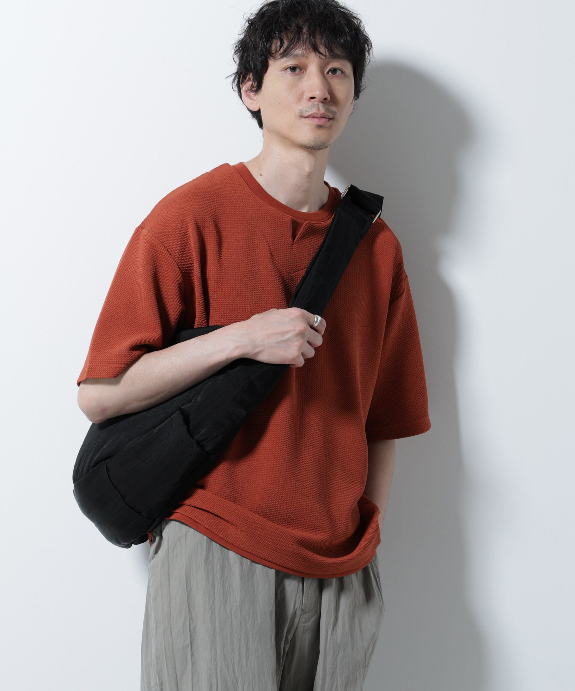 nano･universe「フェイクレイヤードキーネックTシャツ 半袖」|Tシャツ・カットソー|