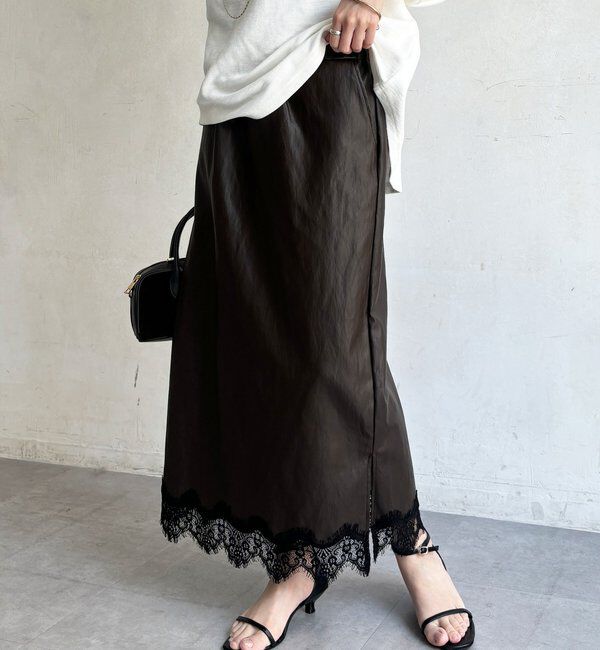  「【WEB限定】ヘムレースレザースカート」|スカート|
