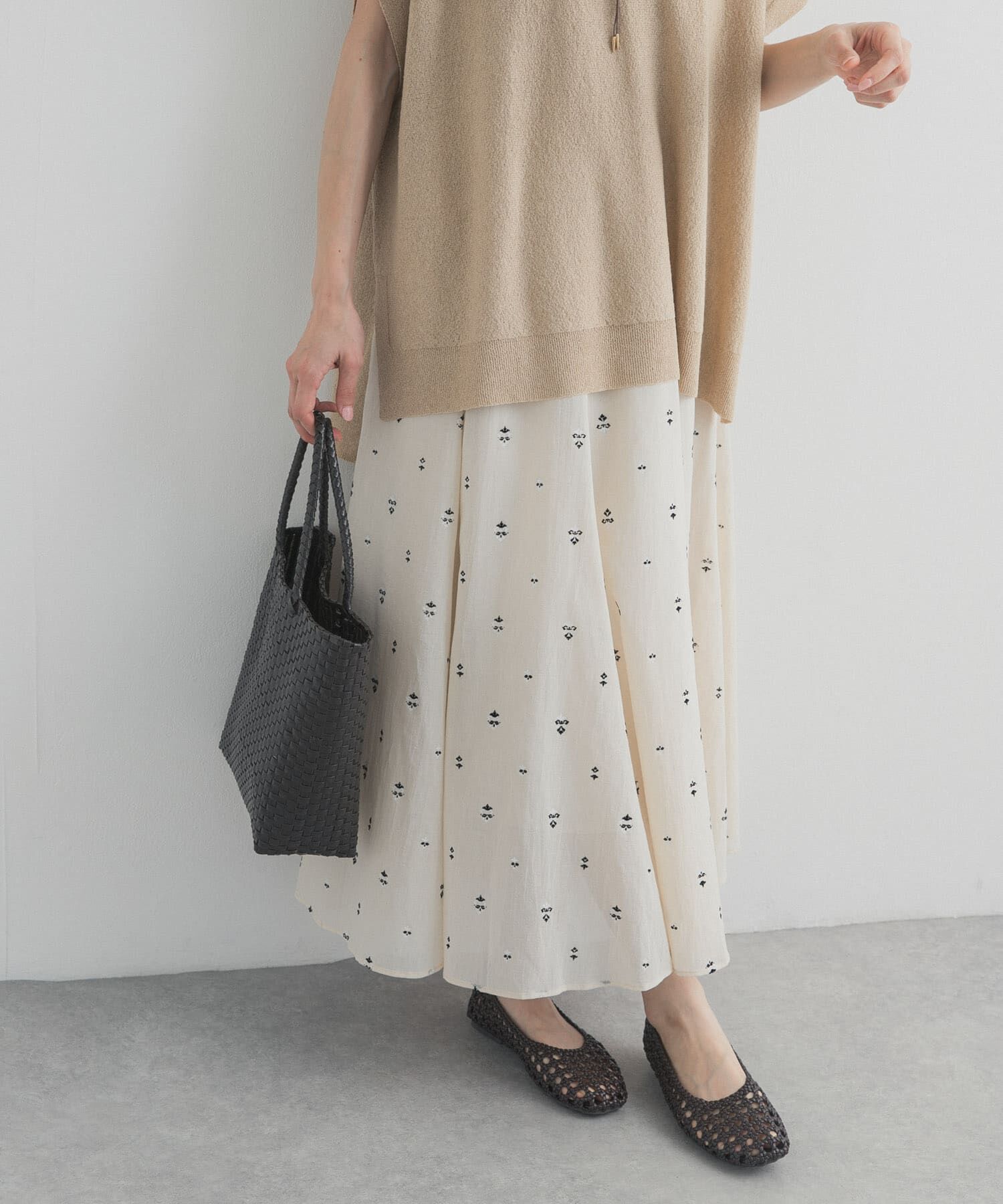 URBAN RESEARCH DOORS「小柄ダマスクプリントフレアスカート」|スカート|