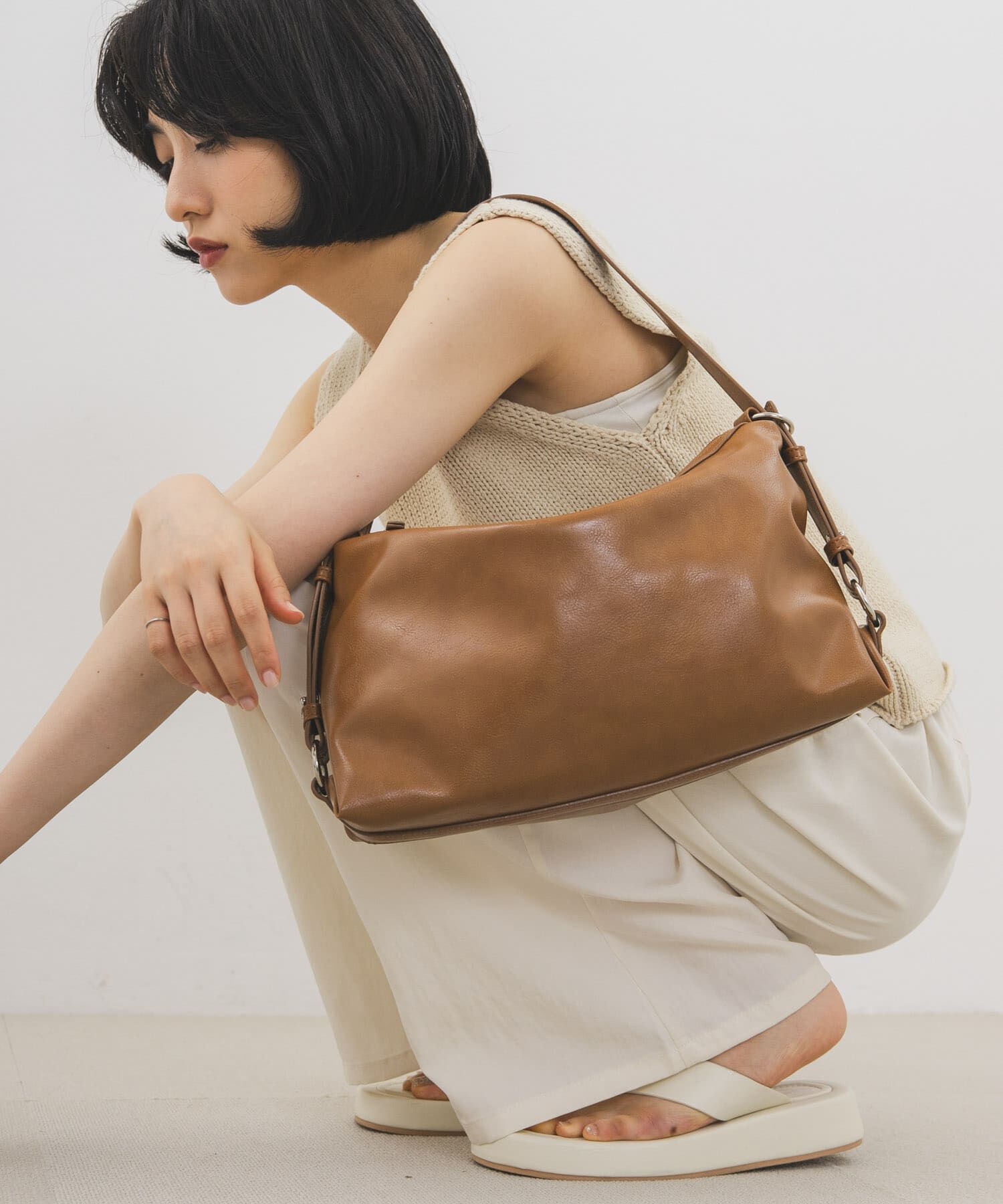  「ワンハンドルベルトBAG」|ショルダー・メッセンジャー|キャメル