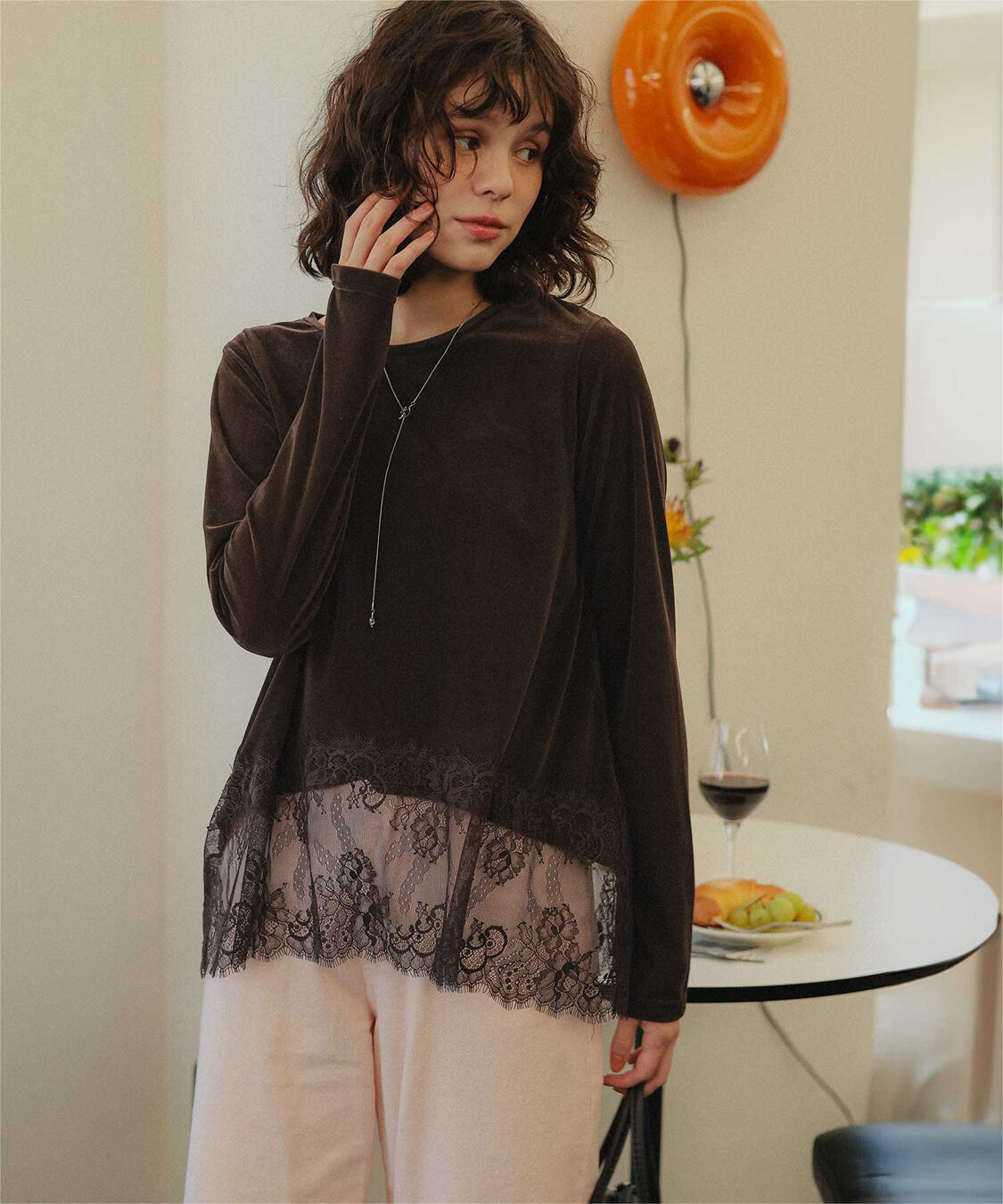 titivate「ヘムレースシアーベロアロングスリーブTシャツ」|Tシャツ・カットソー|ブラウン
