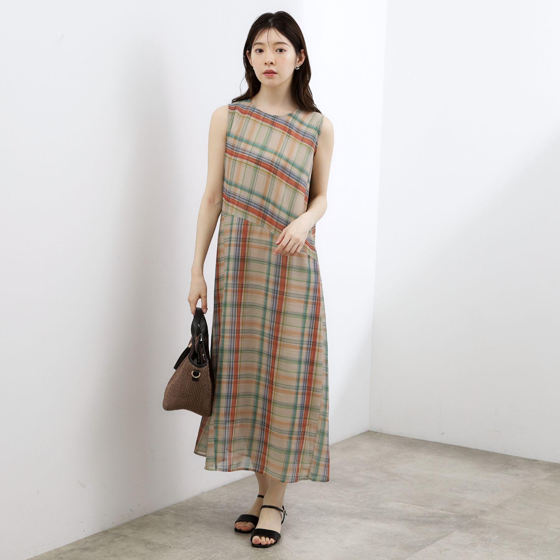 grove「【洗える・体型カバー】アートチェックワンピース」|ワンピース|ベージュ(252)