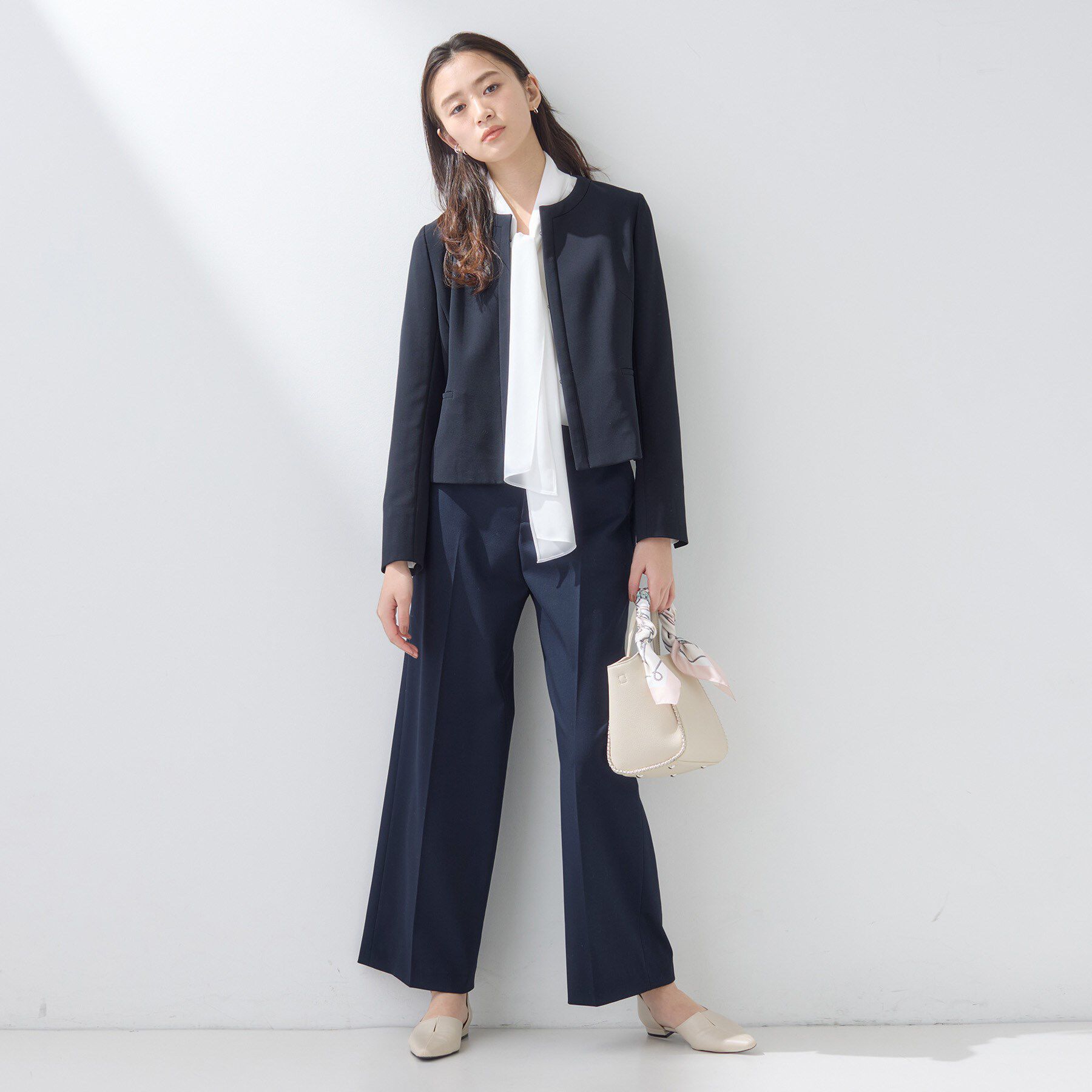 INDIVI「【上品光沢／SETUP可能】切り替えデザインジャケット」|ノーカラージャケット|