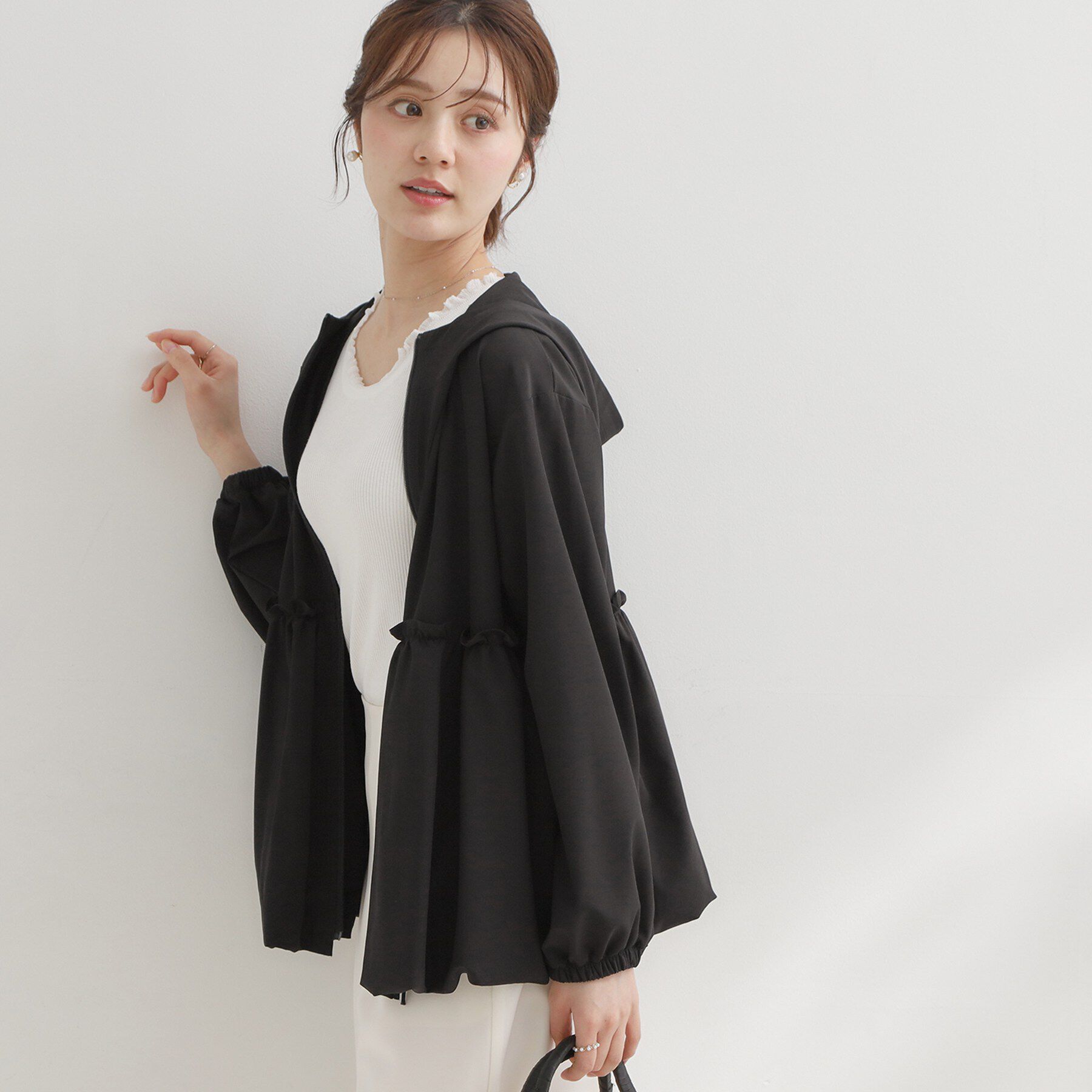 Couture broach「【UVカット・吸水速乾・撥水加工】フリル ラッシュガード」|ブルゾン・スタジャン|