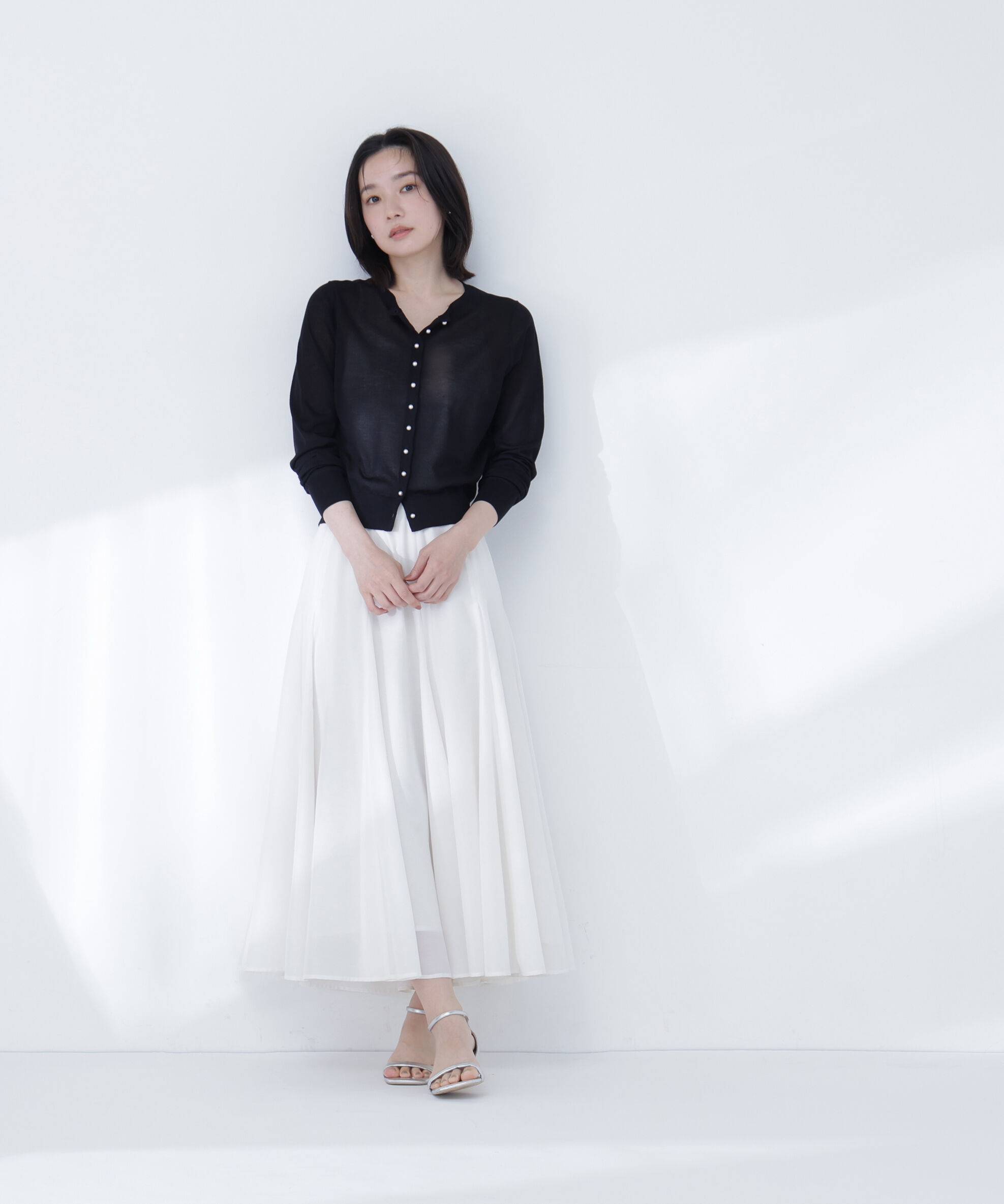  「〈接触冷感〉パールボタンシアーカーディガン」|ニット・セーター|