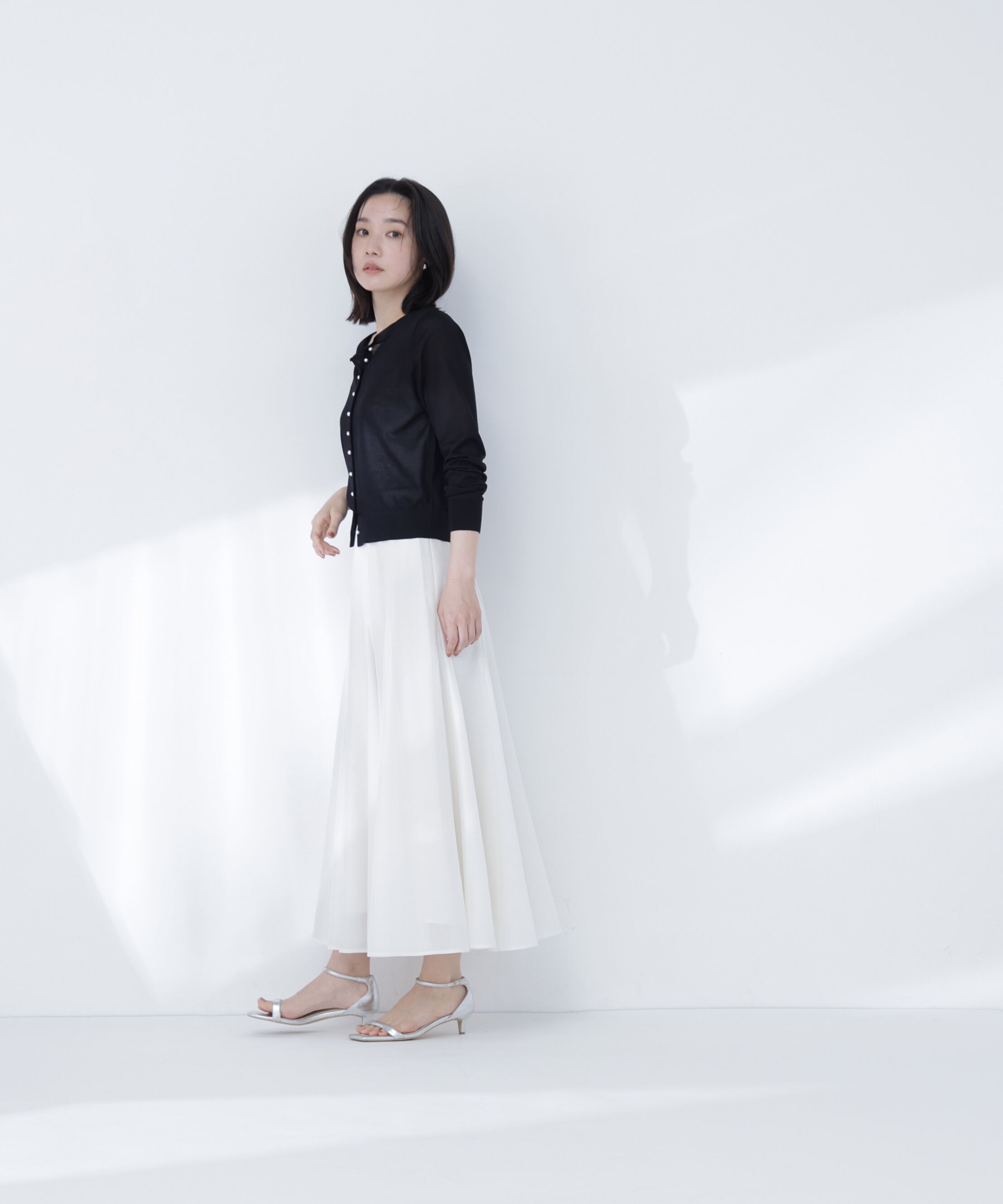  「〈接触冷感〉パールボタンシアーカーディガン」|ニット・セーター|