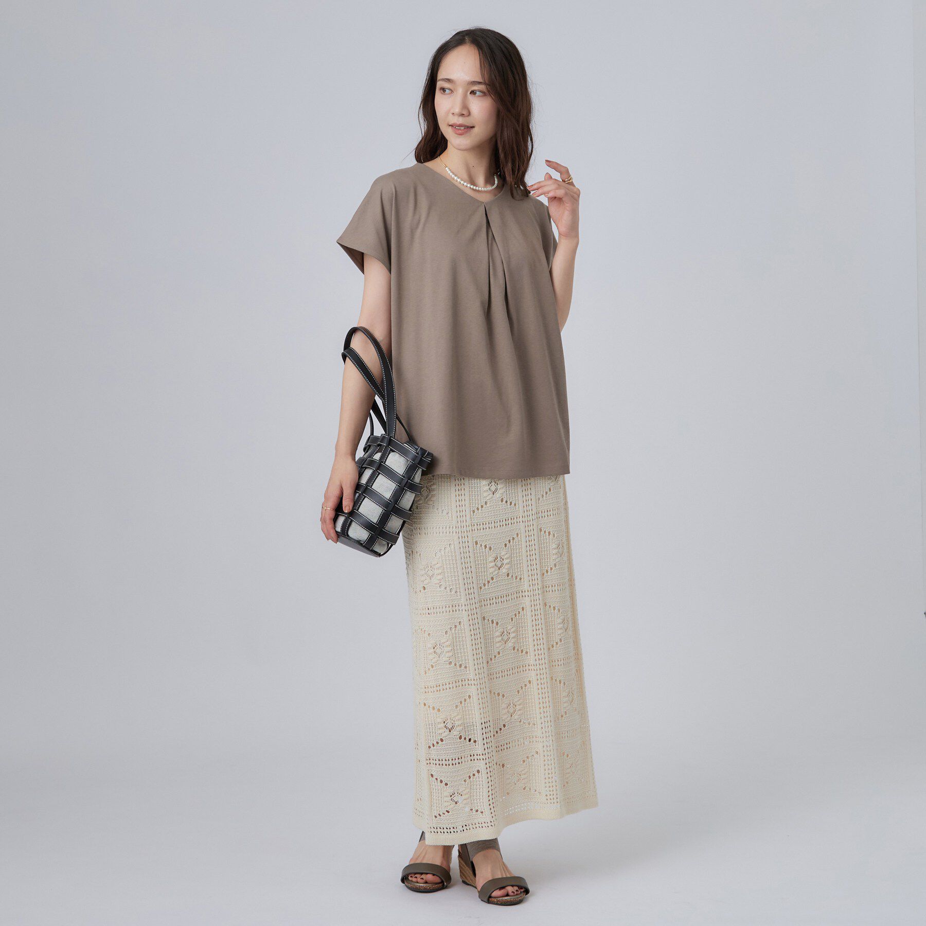 SHOO･LA･RUE「【ひんやり/前後2WAY/S-LL】楽に着られて好印象 やわらかトップス」|Tシャツ・カットソー|