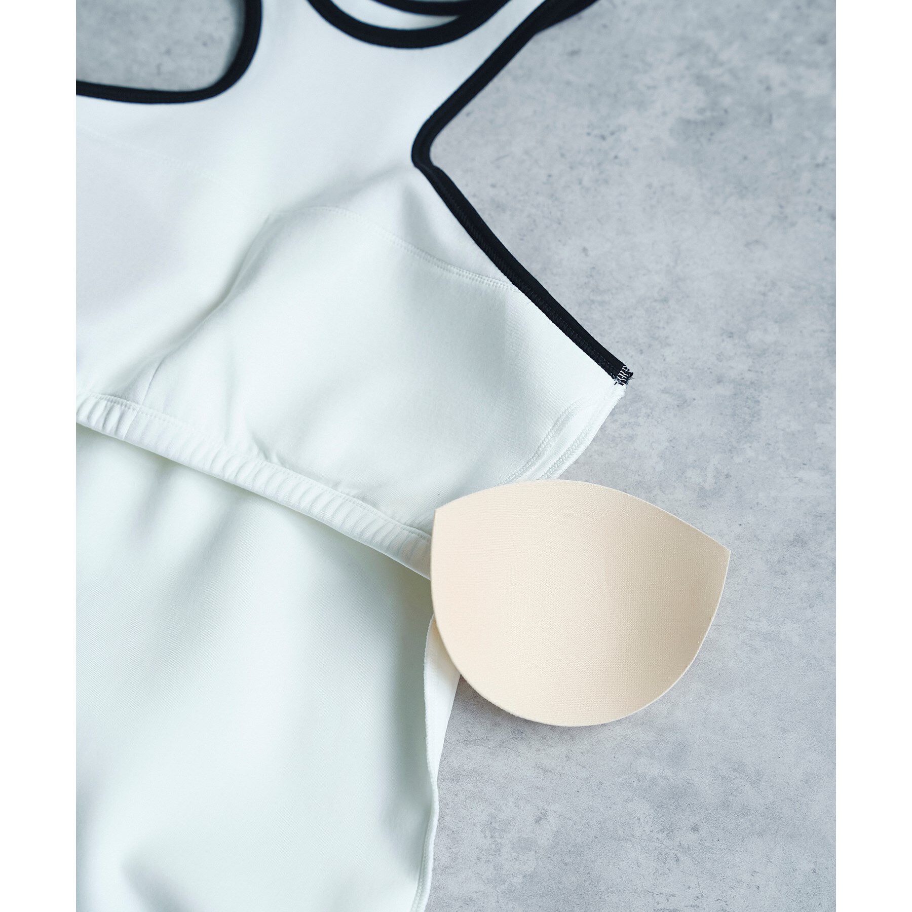 CODE A「【Cup-in】design cut tank」|キャミソール|