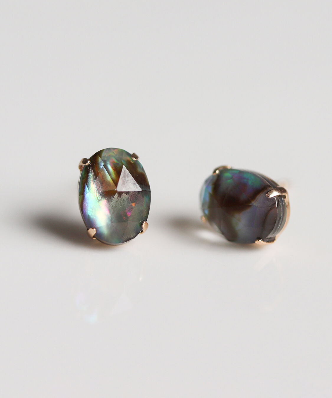  「クリスタル / 黒蝶貝 ピアス | K10YG」|ピアス|