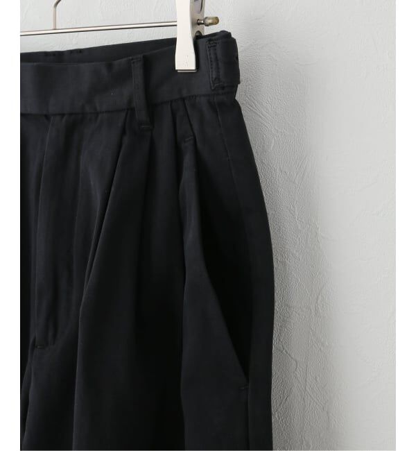 Spick and Span「コットンサテンタックカーブパンツ」|スラックス|