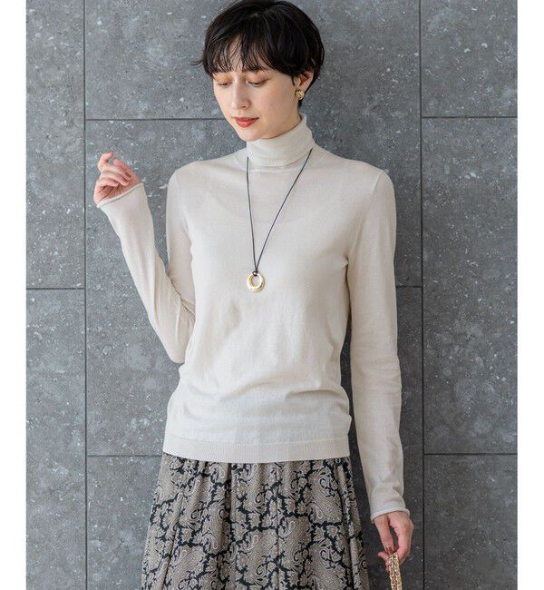 23区「【CLASSY.掲載/洗える】スムージーコットン タートルネック ニット」|ニット・セーター|ベージュ系
