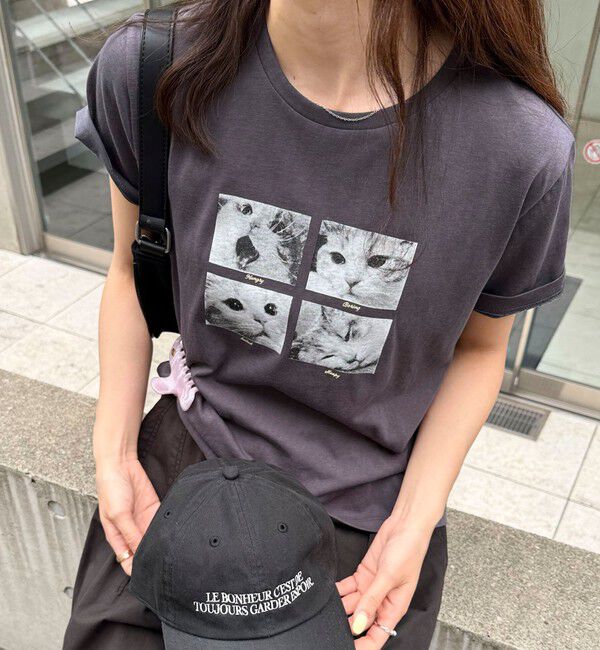 fredy emue「刺しゅう入りCAT PHOTO Tシャツ」|Tシャツ・カットソー|チャコールグレー