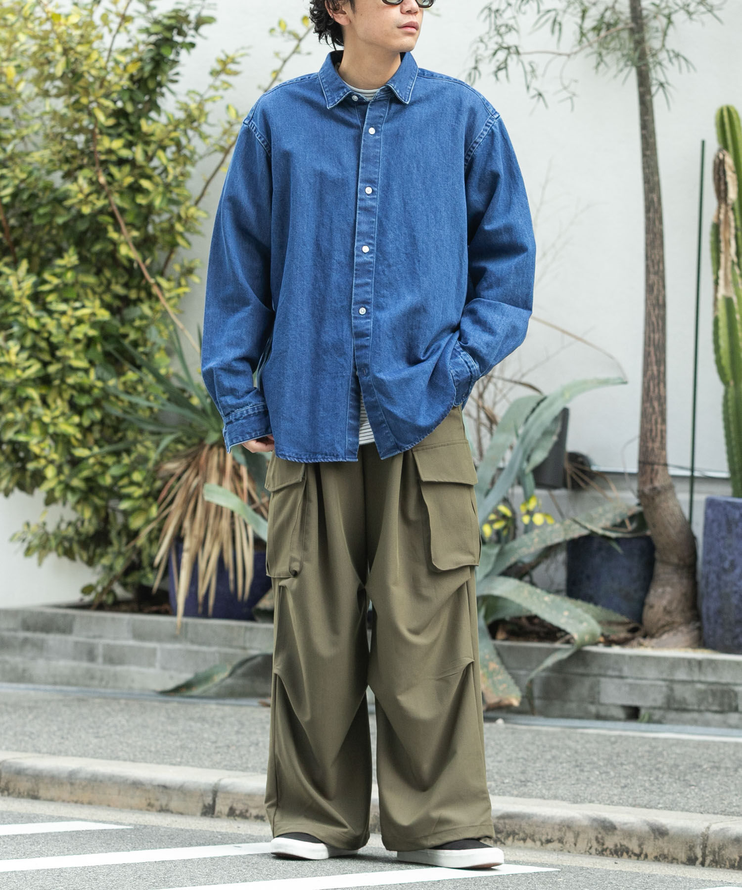 URBAN RESEARCH DOORS「FORK&SPOON　ペーパーデニムシャツ」|シャツ・ブラウス|