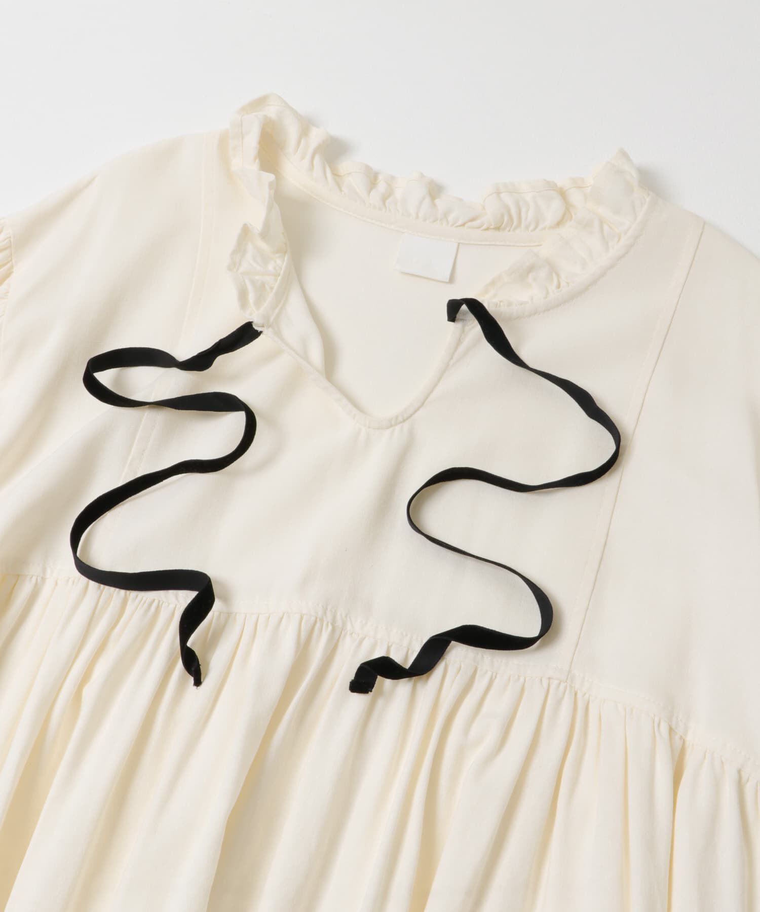 URBAN RESEARCH「Picchi Nia　SOFT IVORY」|ワンピース|