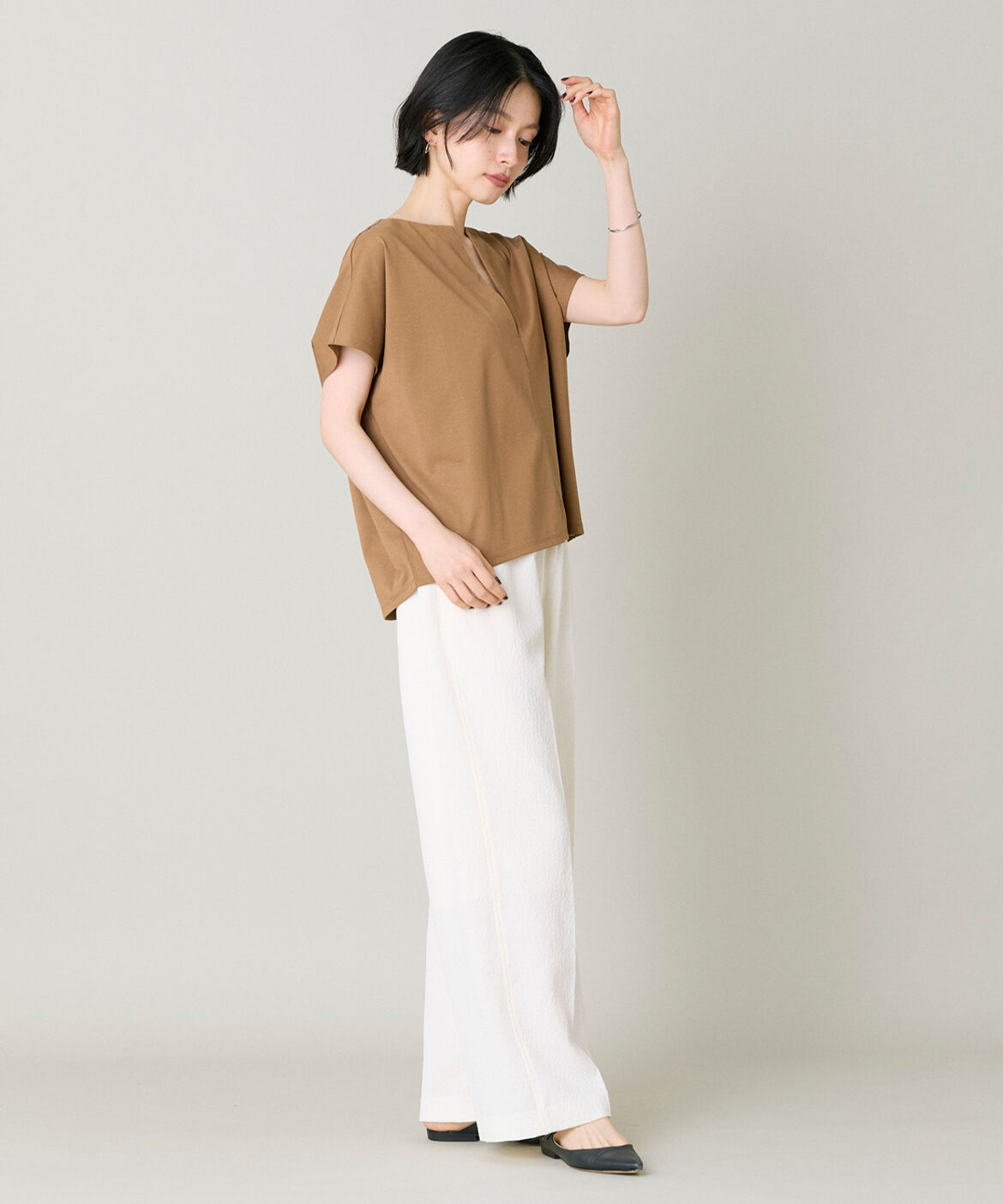 DAY by DAY it&rsquo;s international「ｷｰﾈｯｸｶｯﾄﾌﾟﾙｵｰﾊﾞｰ|すっきり魅せるｷｰﾈｯｸ､軽やか天」|Tシャツ・カットソー|